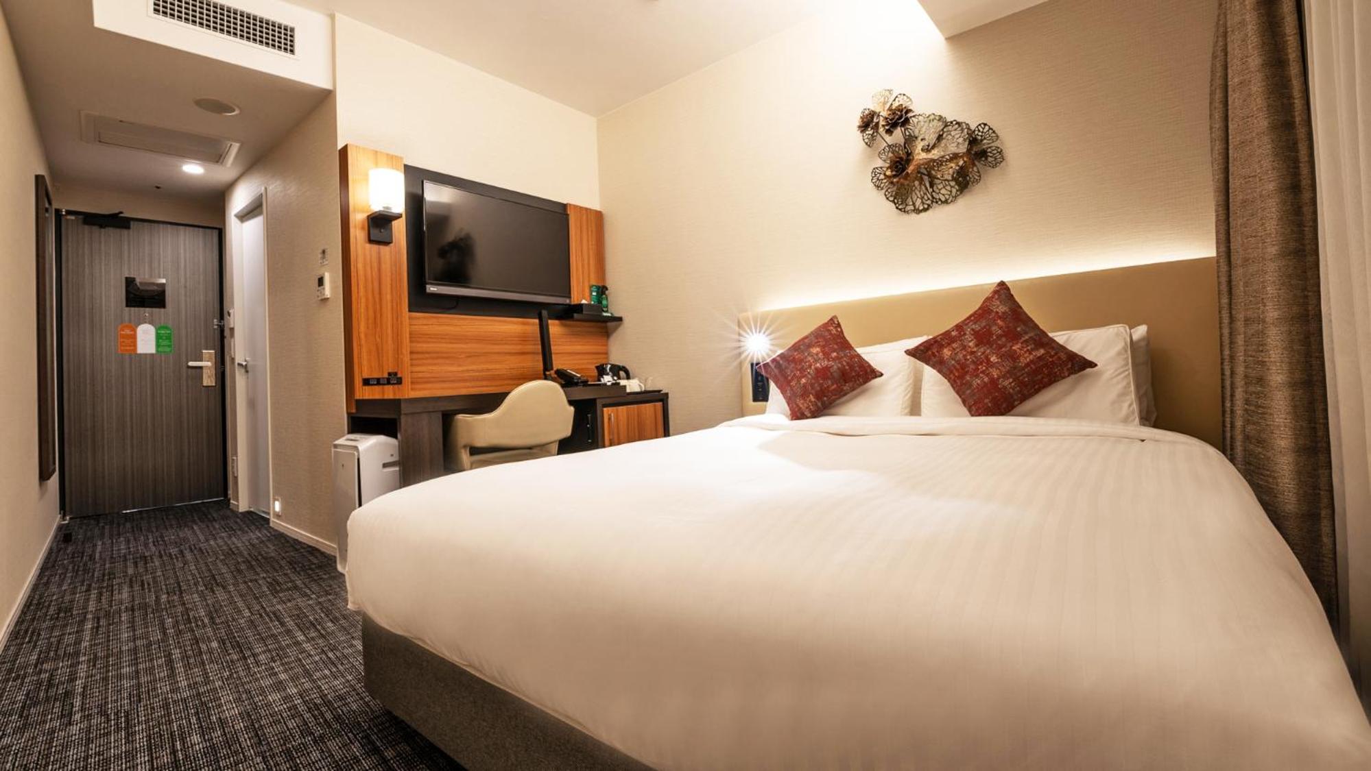 Premier Floor - Queen Room - Non-Smoking photo 2