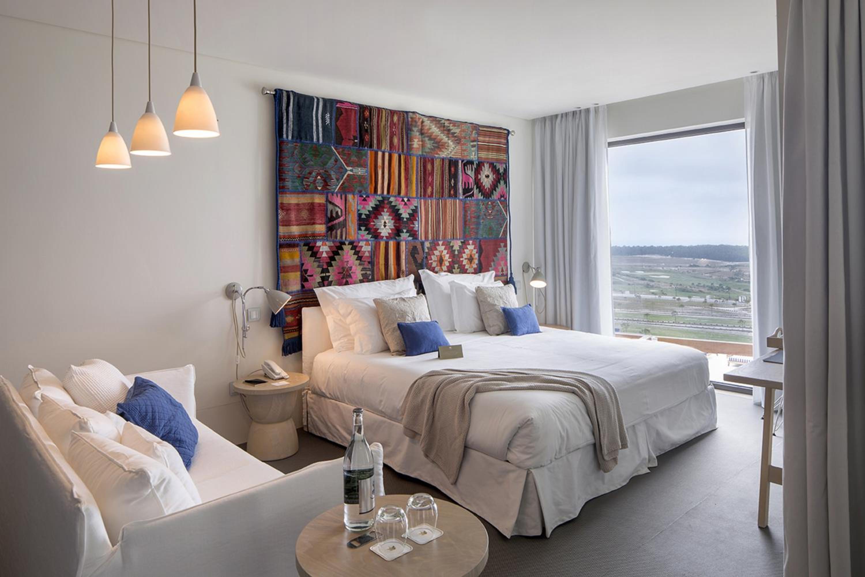 Deluxe Double or Twin Room with Sea View thumbnail 5