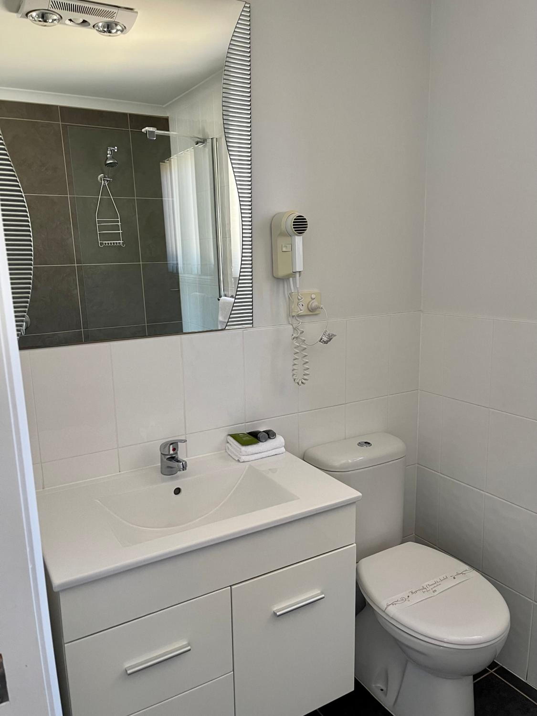 Deluxe Villa (4 Guests) - Photo 2