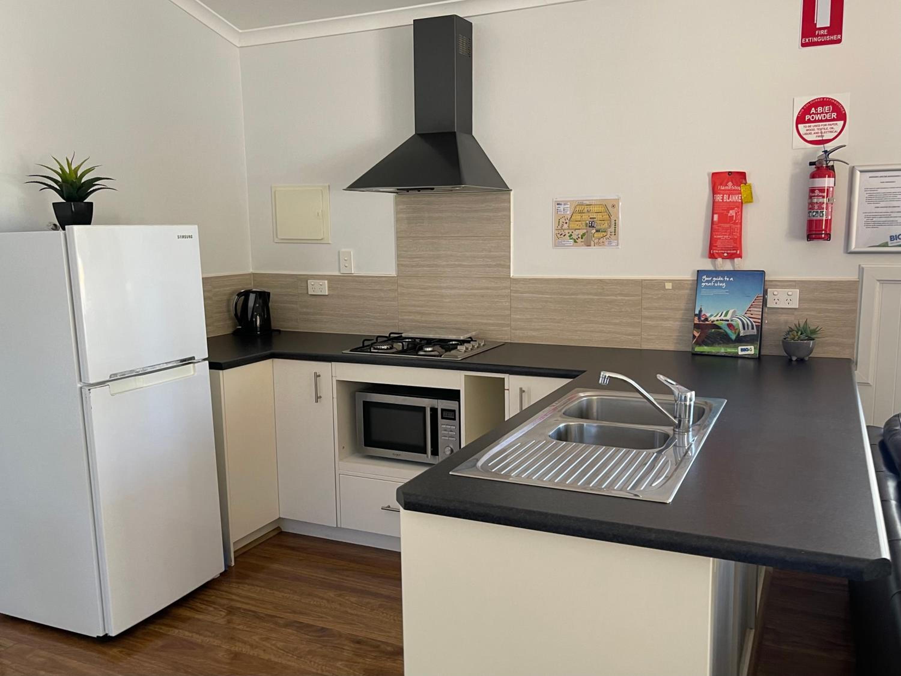 Deluxe Villa (4 Guests) - Photo 4