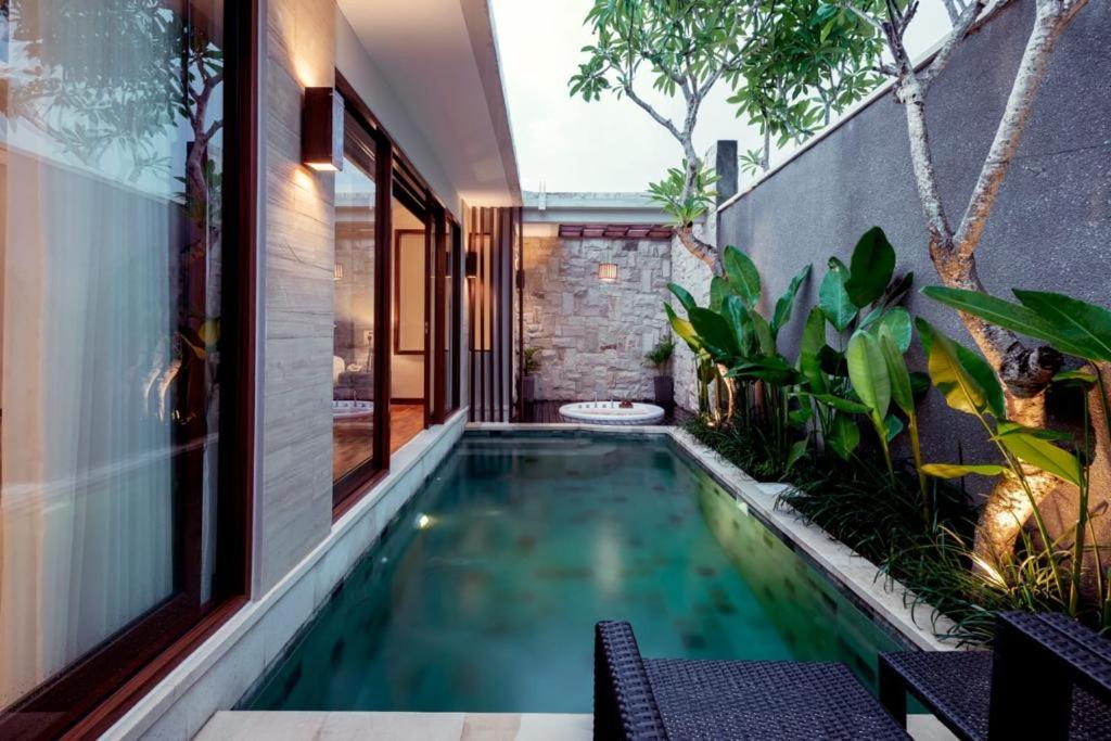 Deluxe Double or Twin Room with Pool Access