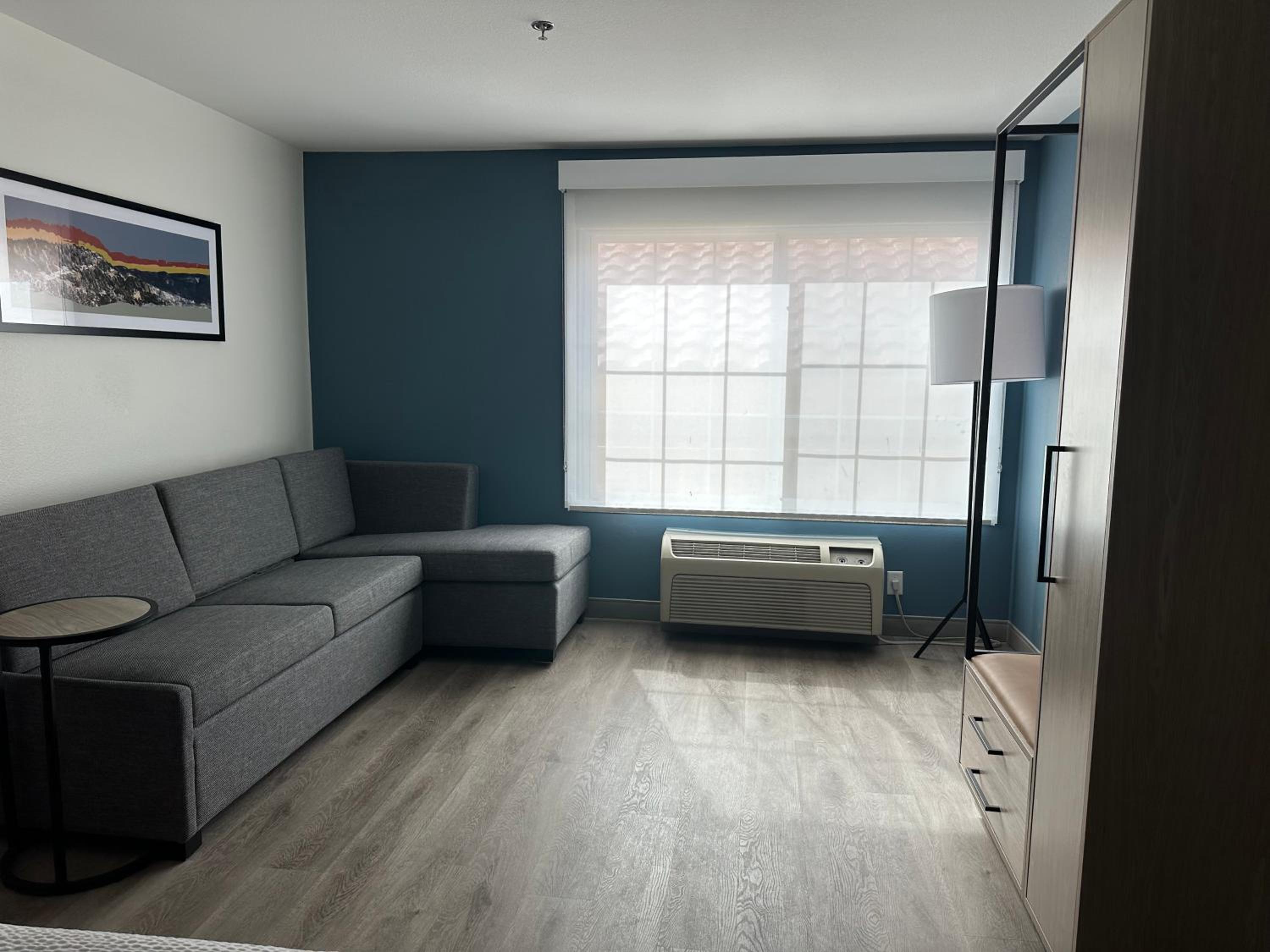 One-Bedroom King Suite - Non-Smoking - Photo 1