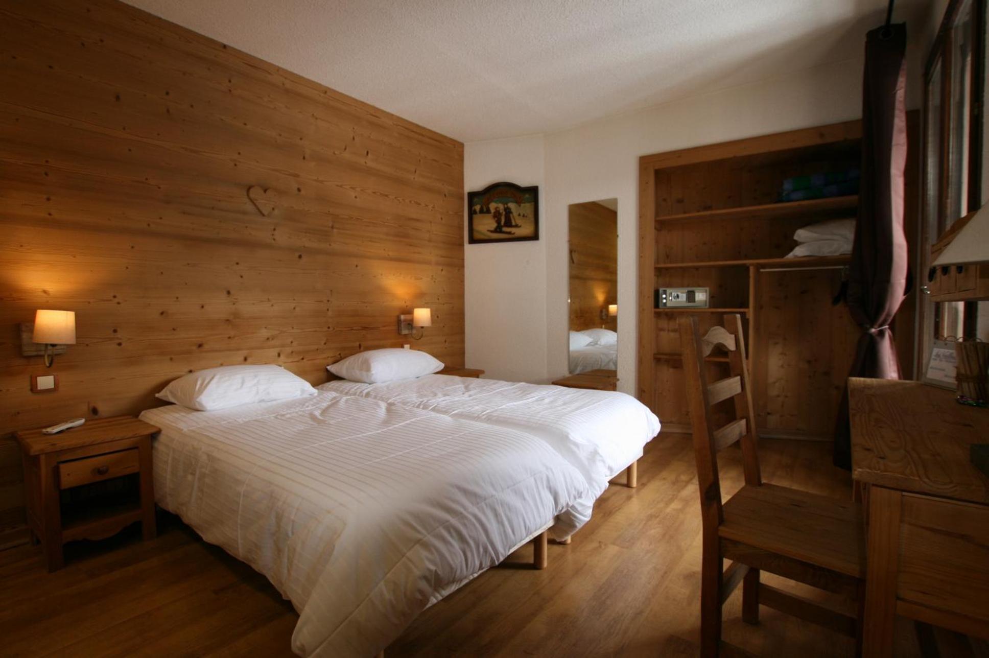 Twin Room with Shower photo 1