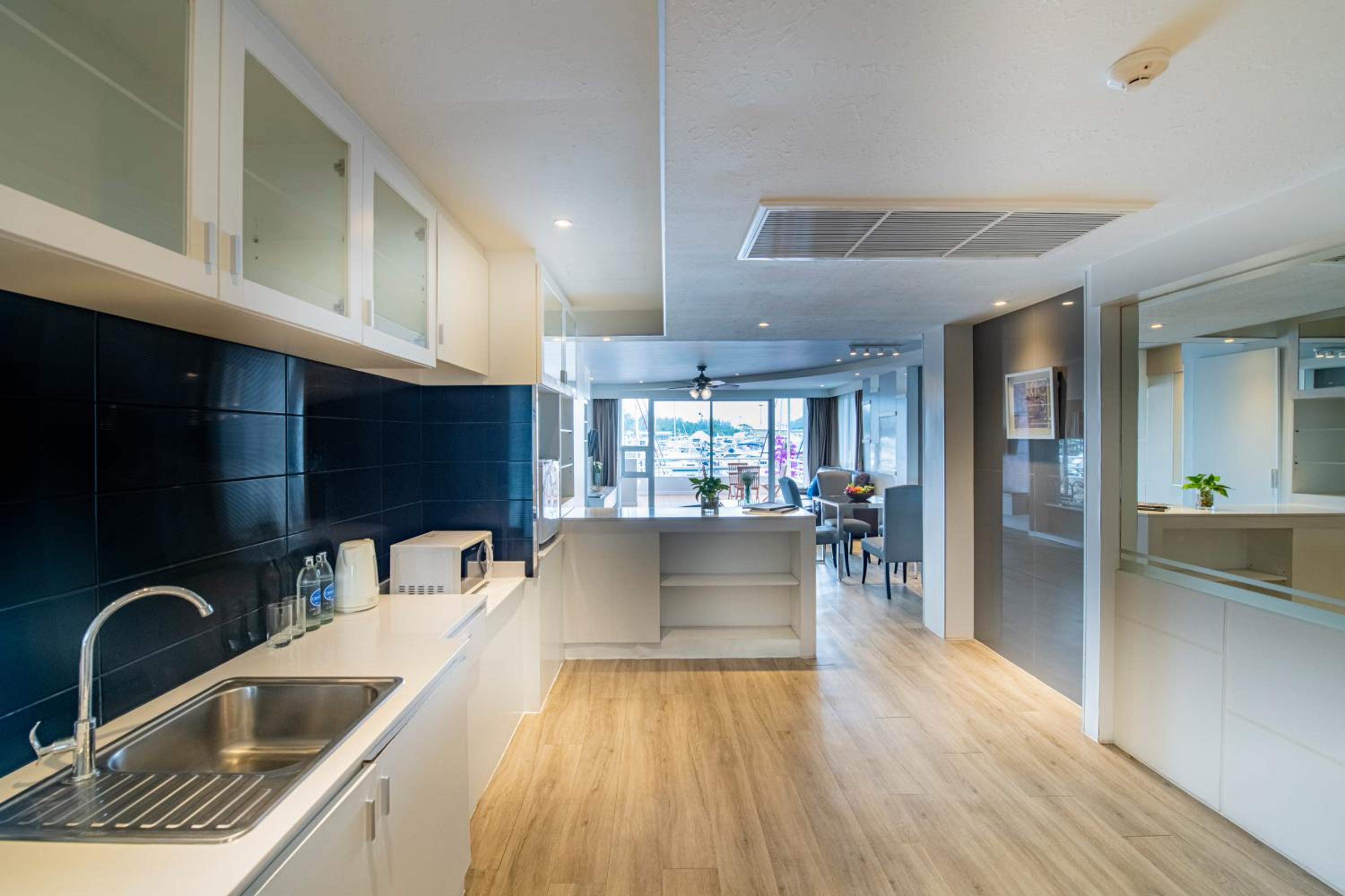 Marina Suite - Photo 4