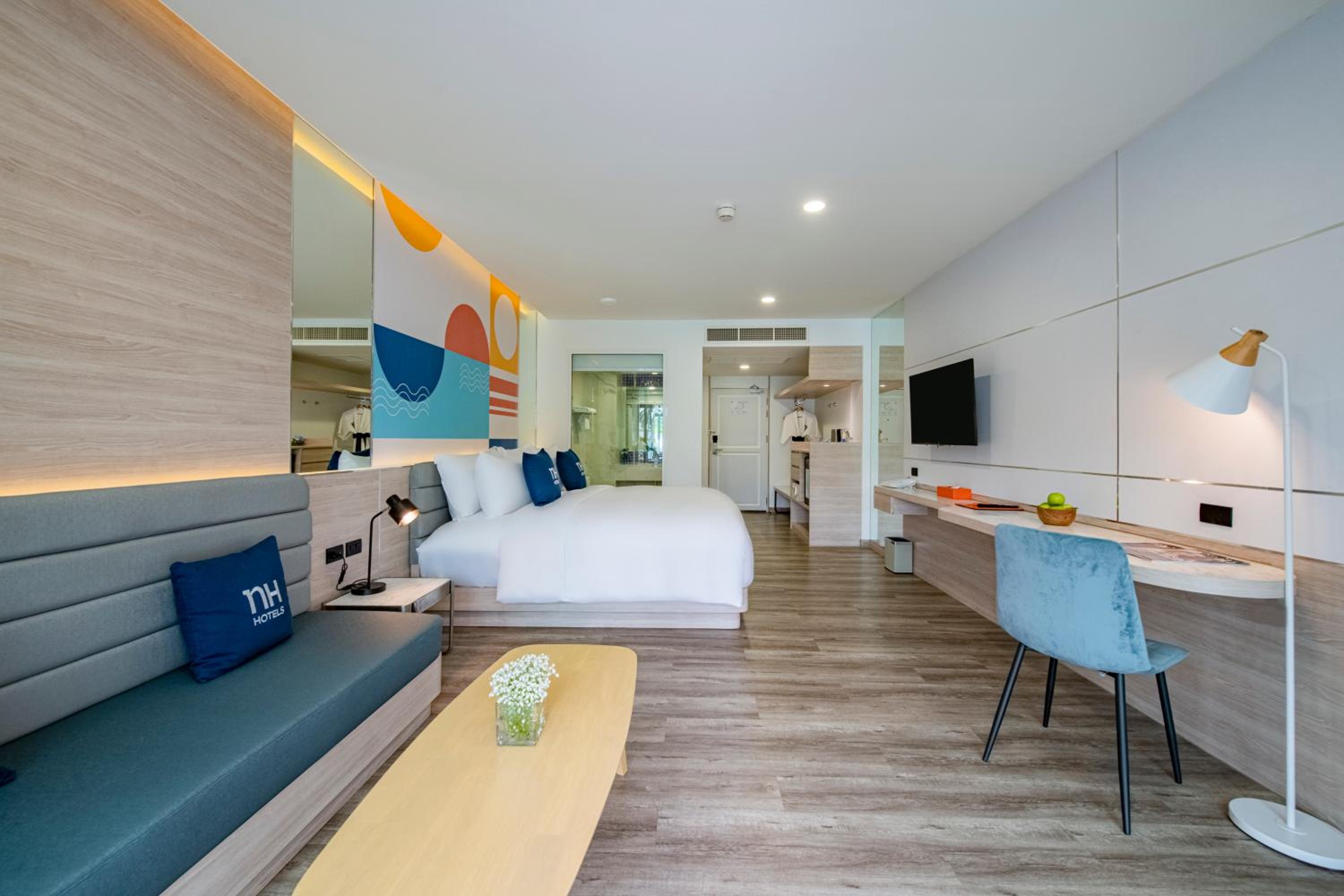 Grand Deluxe Room - Photo 12