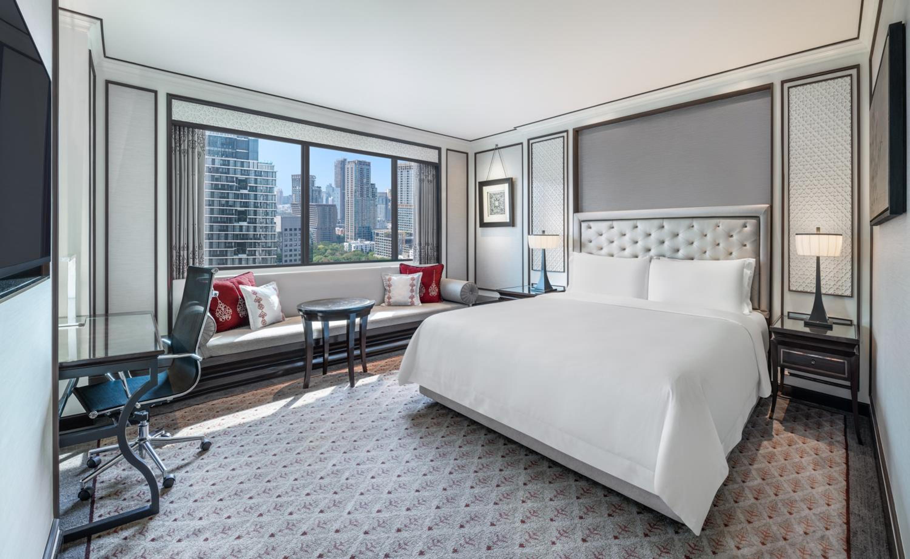 Athenee, Guest room, 1 King, City view