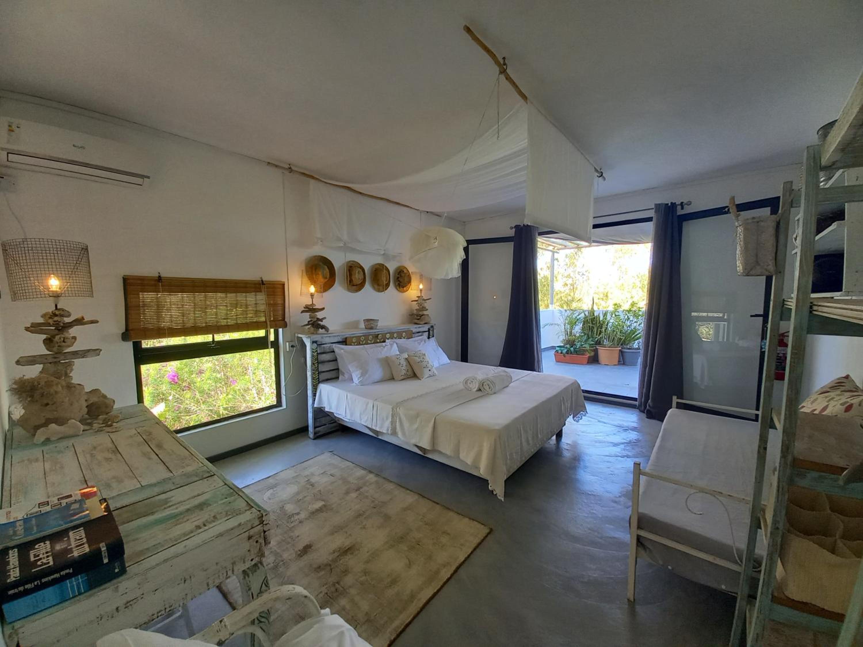 Large Double Room photo 3