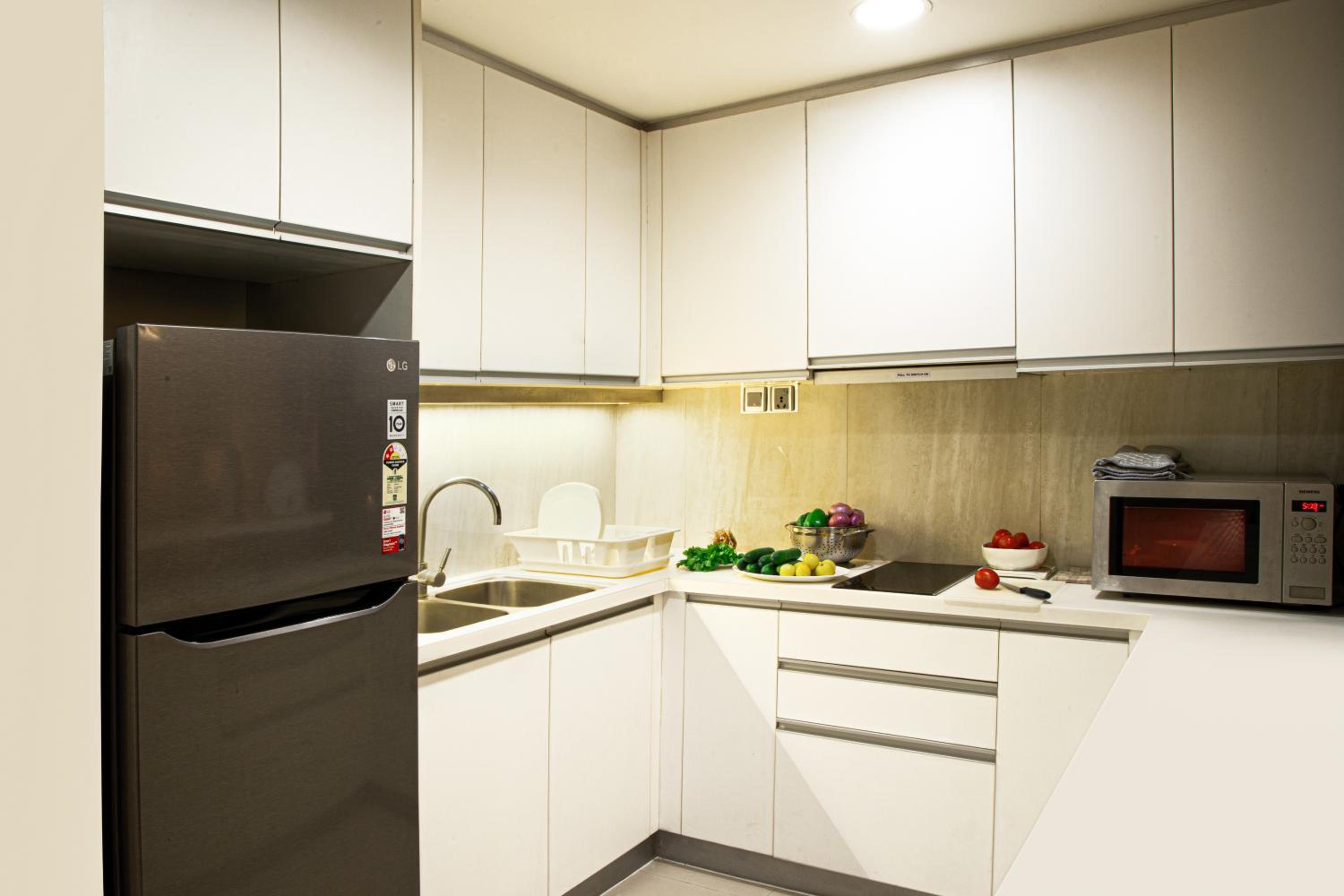 Classic One-Bedroom Apartment (2 pints of beer served complimentary) - Photo 2