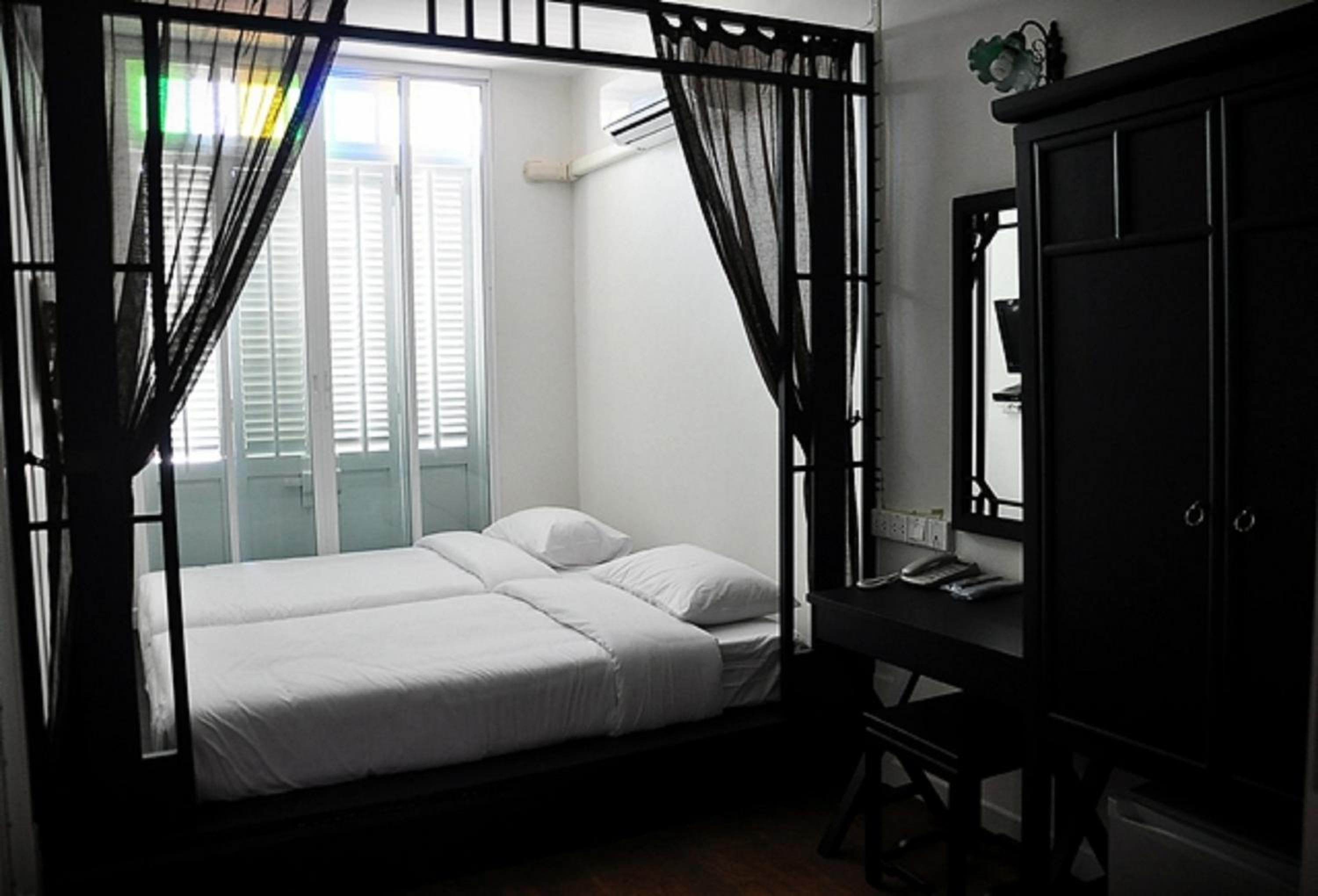 Standard Twin Room with Balcony photo 3