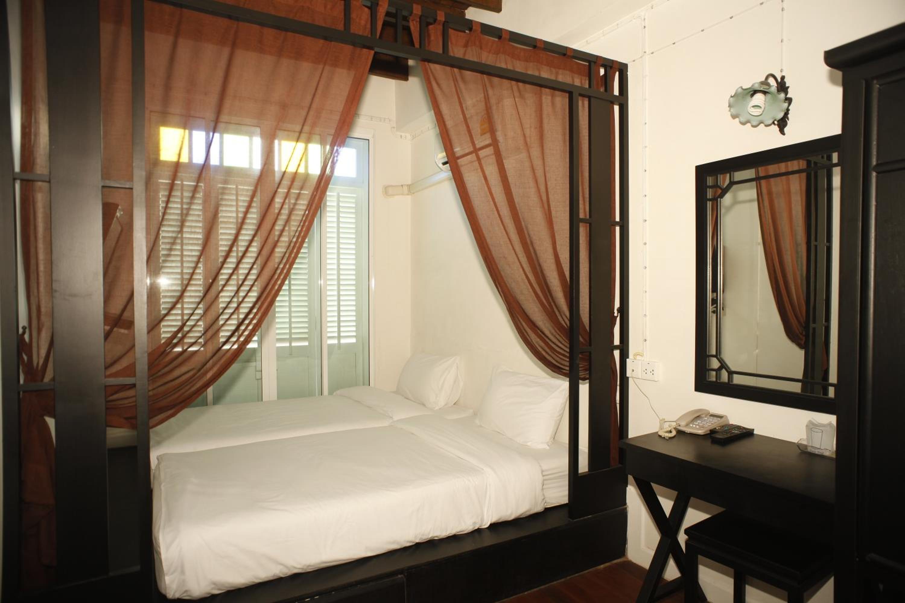 Standard Twin Room with Balcony photo 2