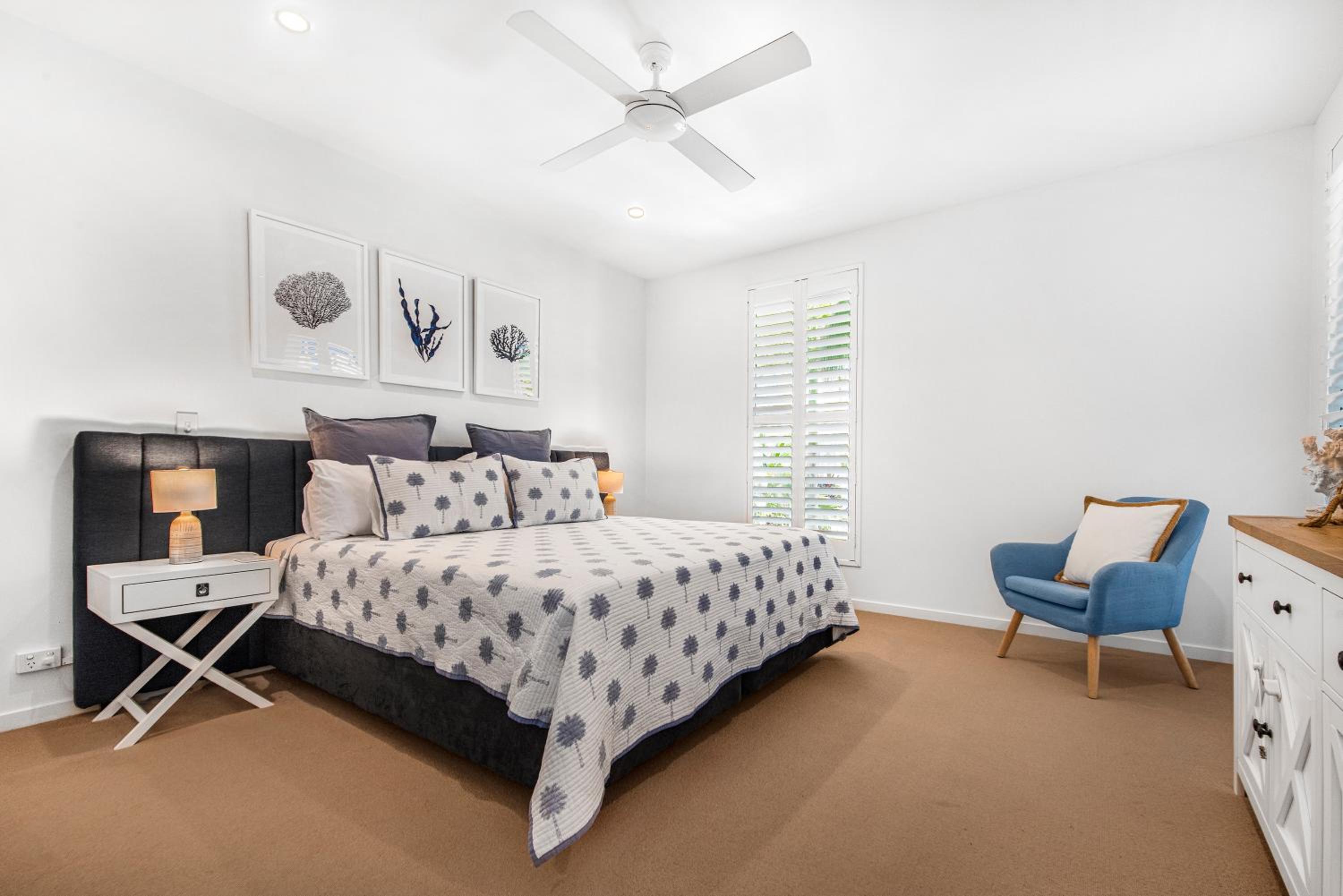 Two-Bedroom Apartment with Water View - Photo 4