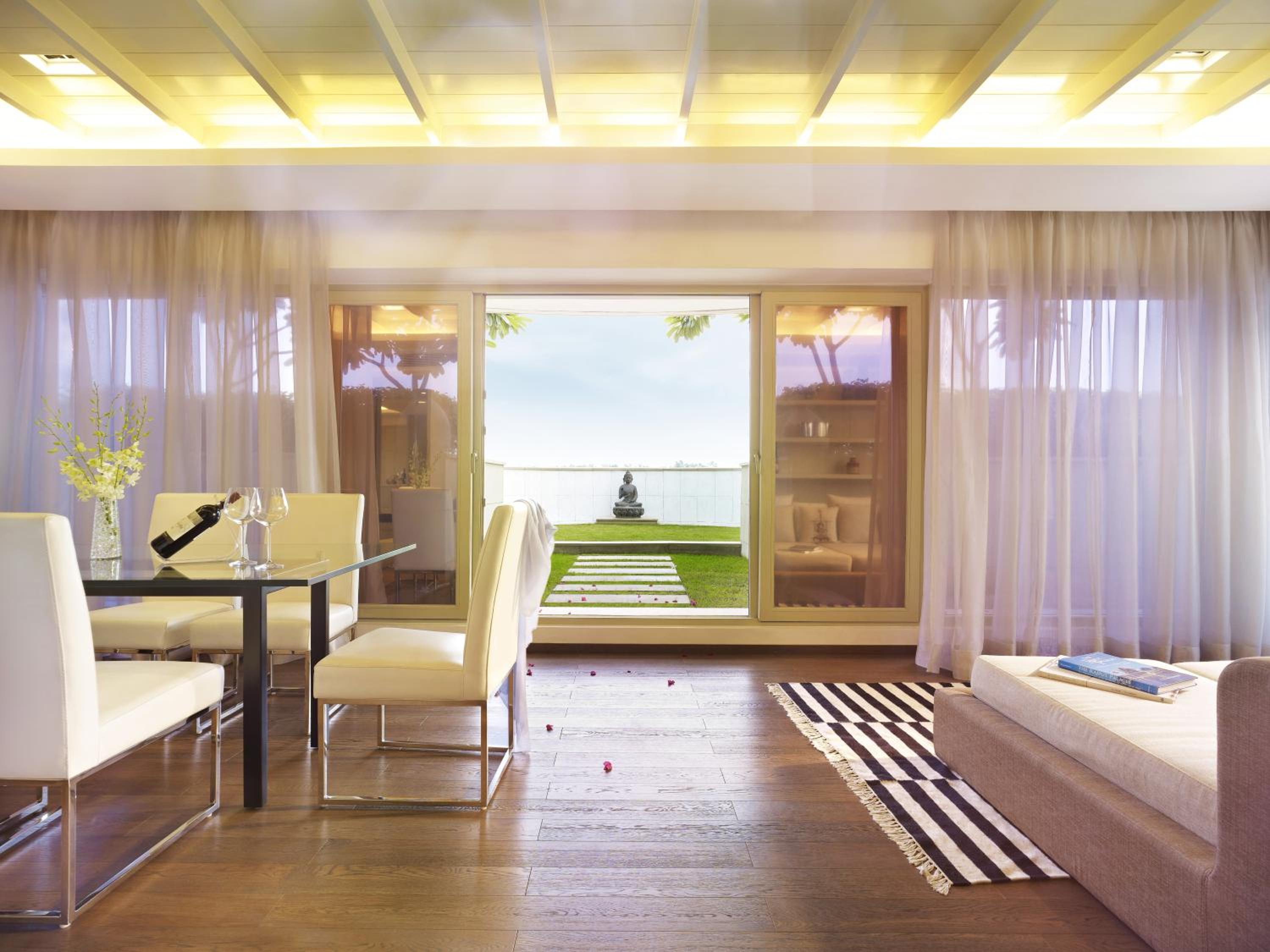 Luxury Suite - Photo 4