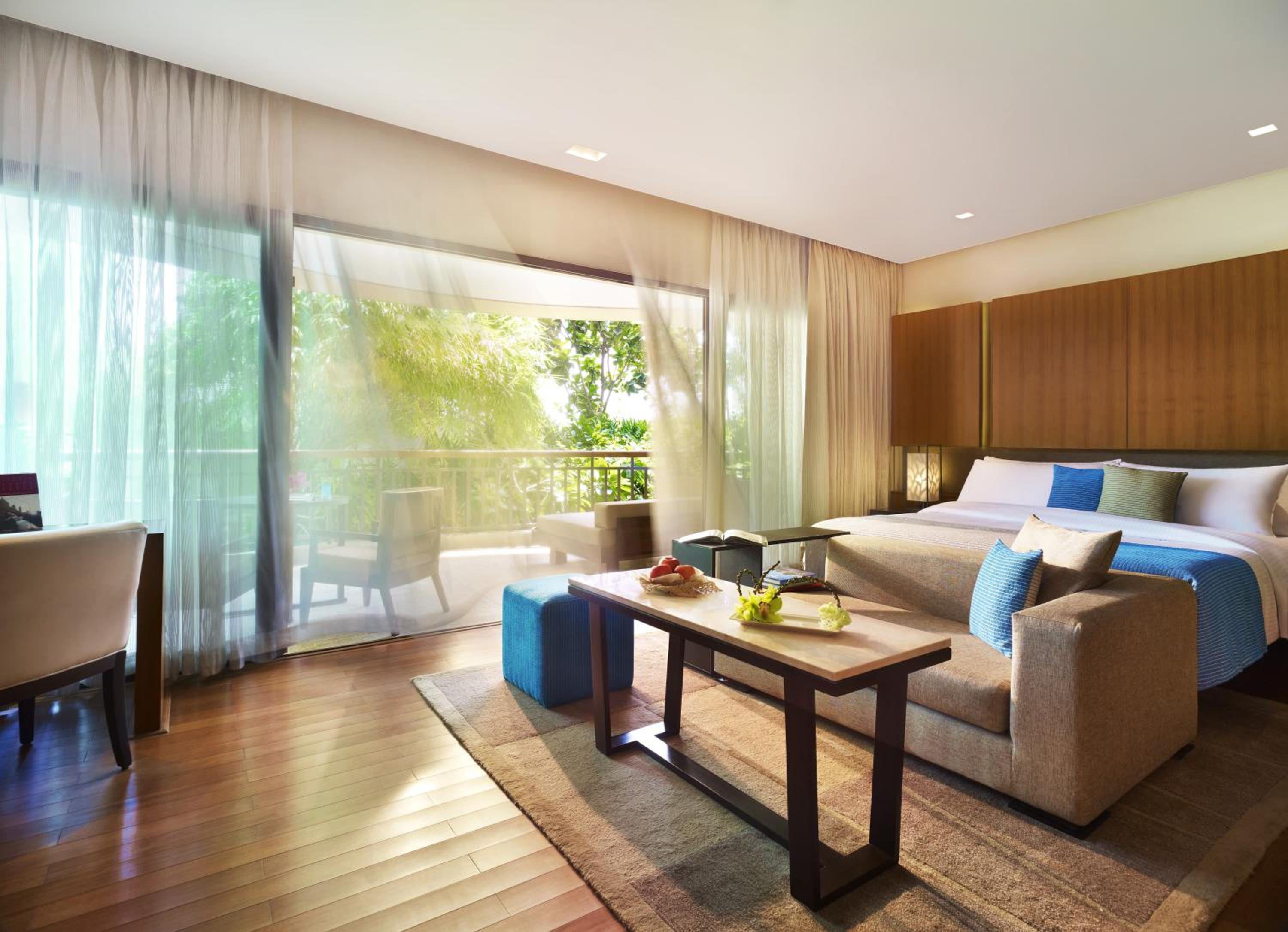 Luxury Suite - Photo 2