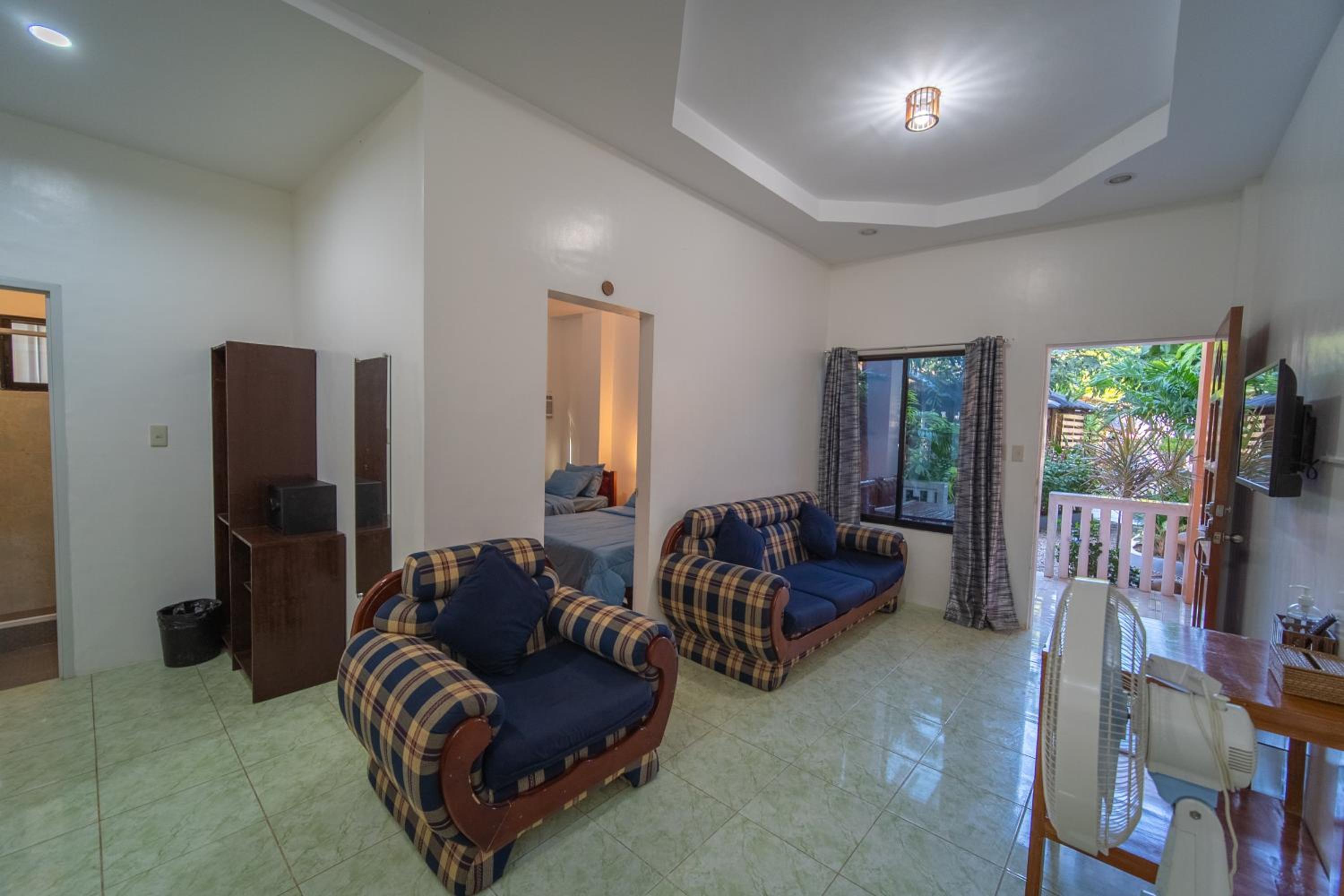 Apartment with Garden View - Photo 31