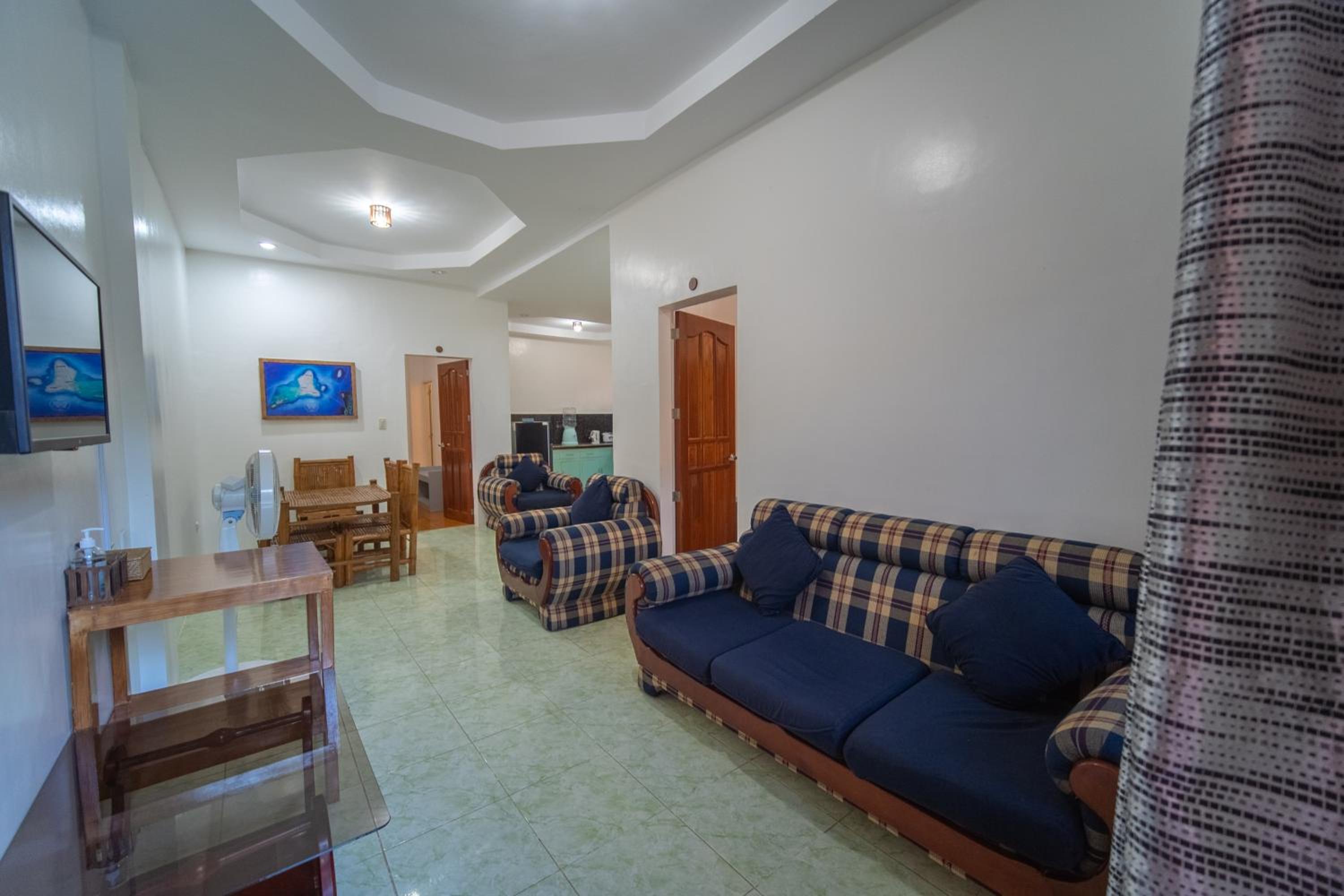 Apartment with Garden View - Photo 30