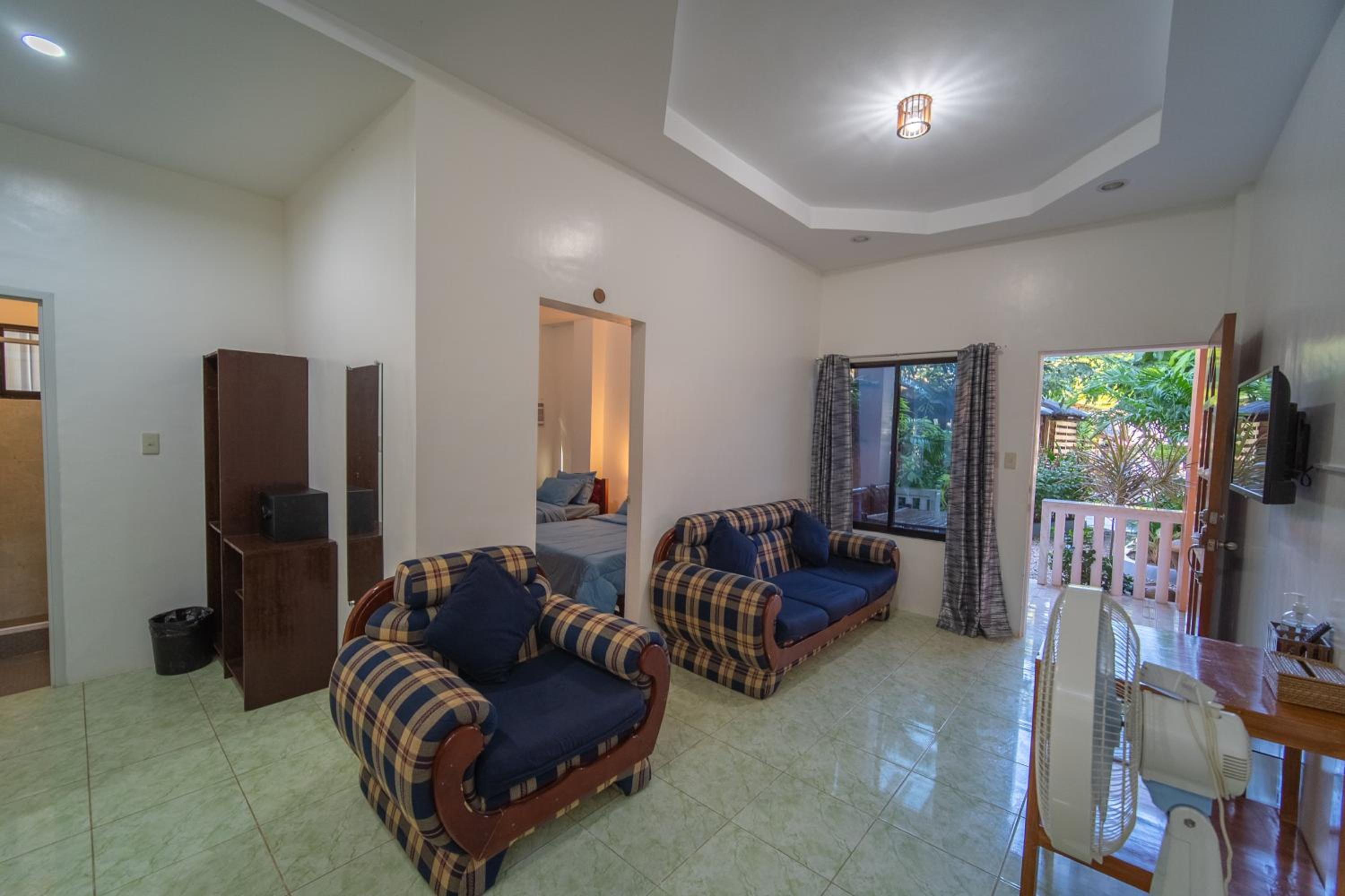 Apartment with Garden View - Photo 33