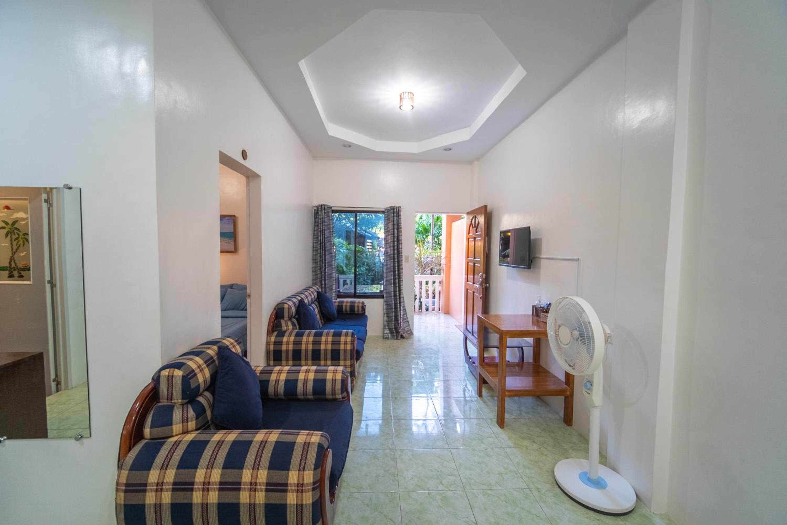 Apartment with Garden View - Photo 51
