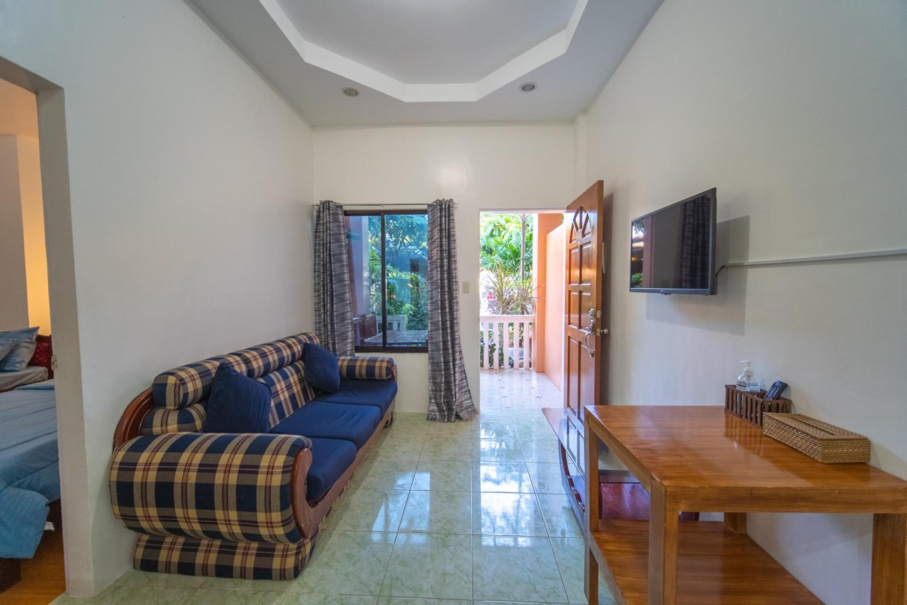Apartment with Garden View - Photo 43