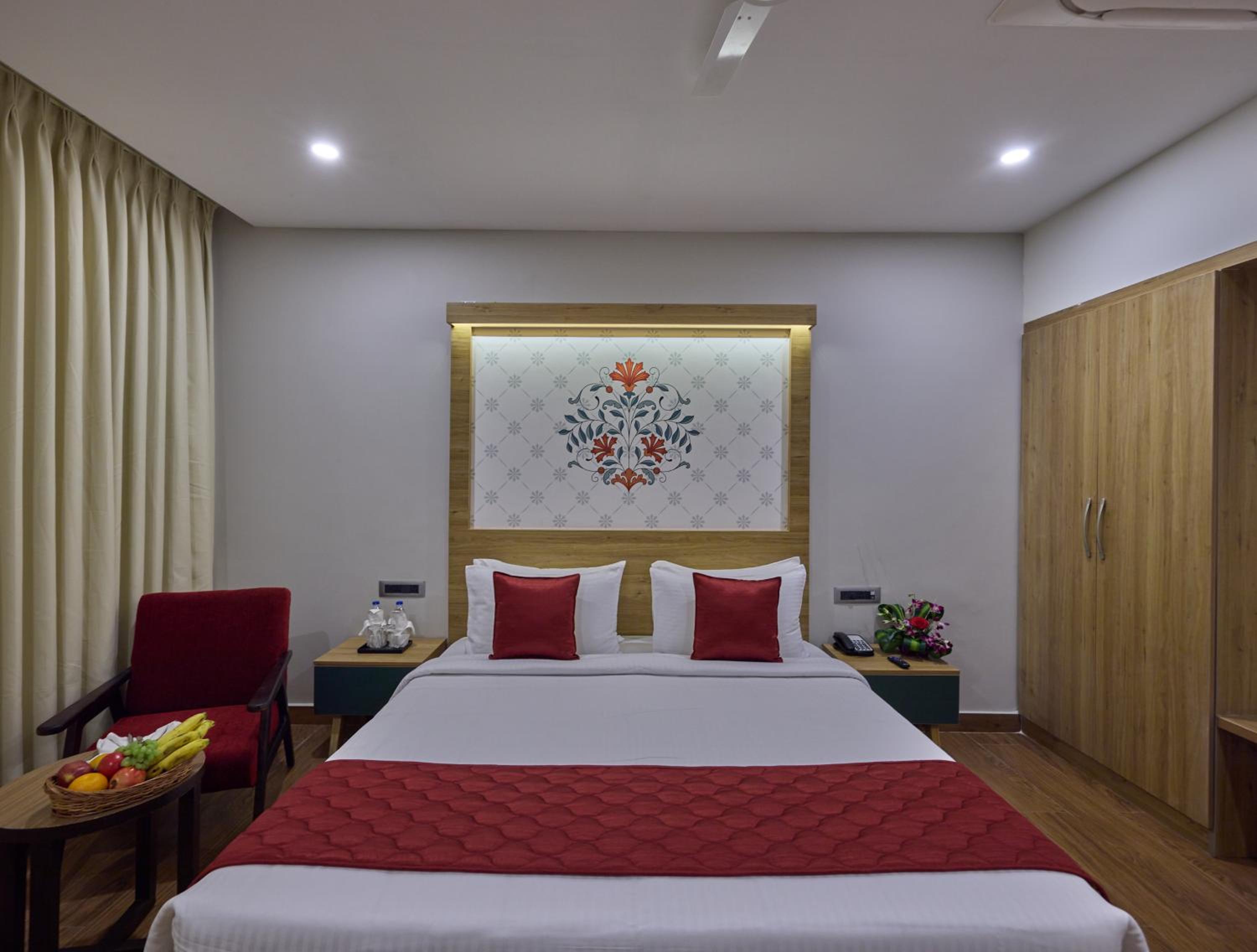 Deluxe Double Room - Photo 10