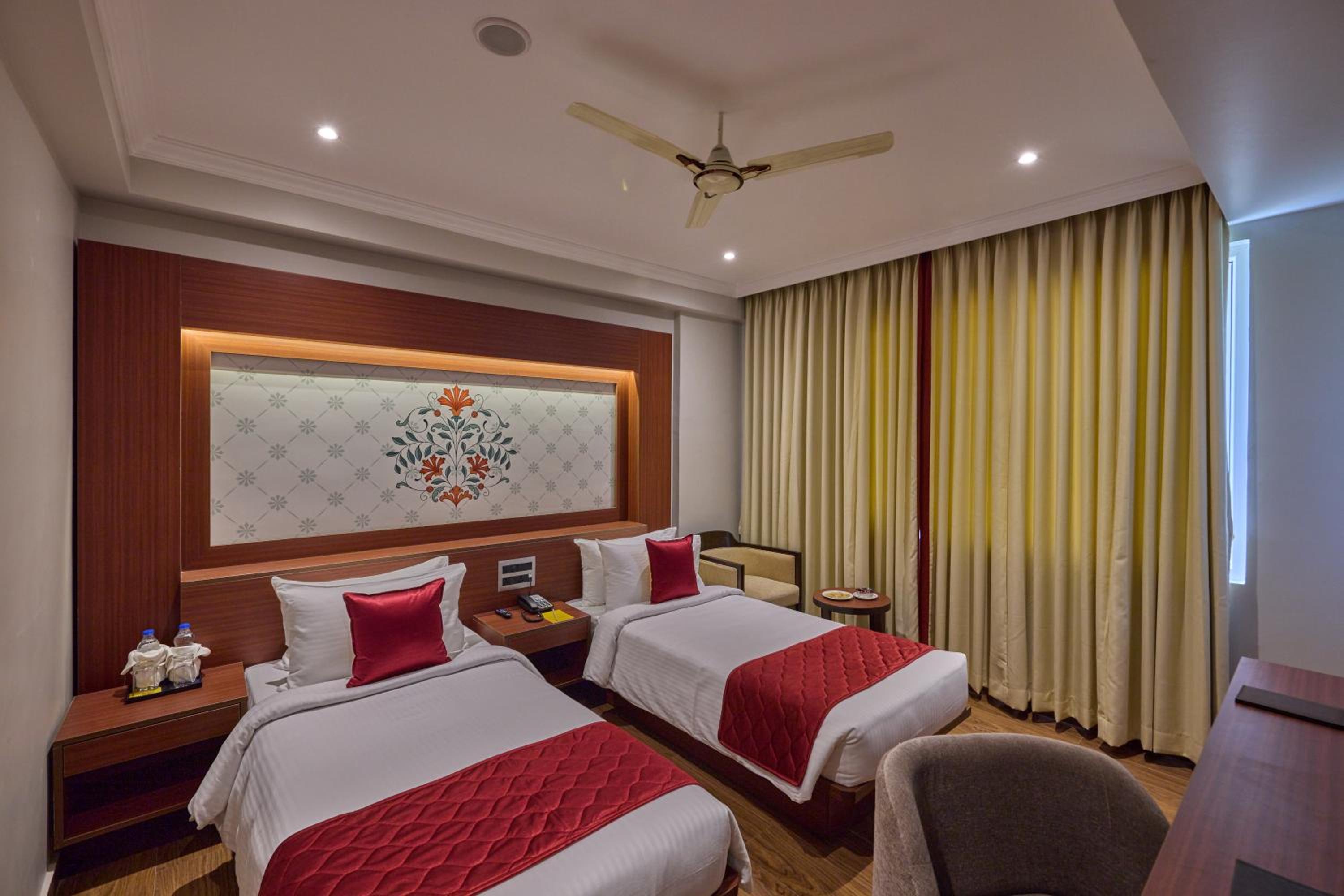 Deluxe Twin Room - Photo 1