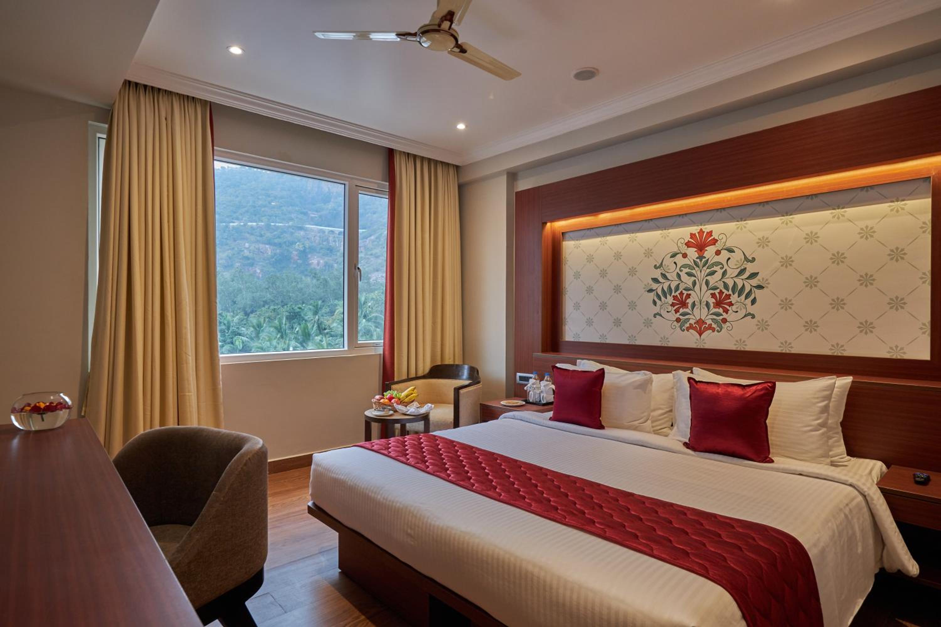 Deluxe Double Room - Photo 12