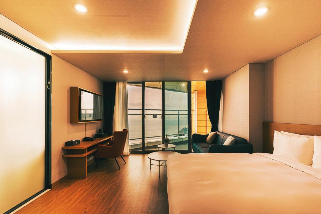 Family Suite Ocean - Photo 8