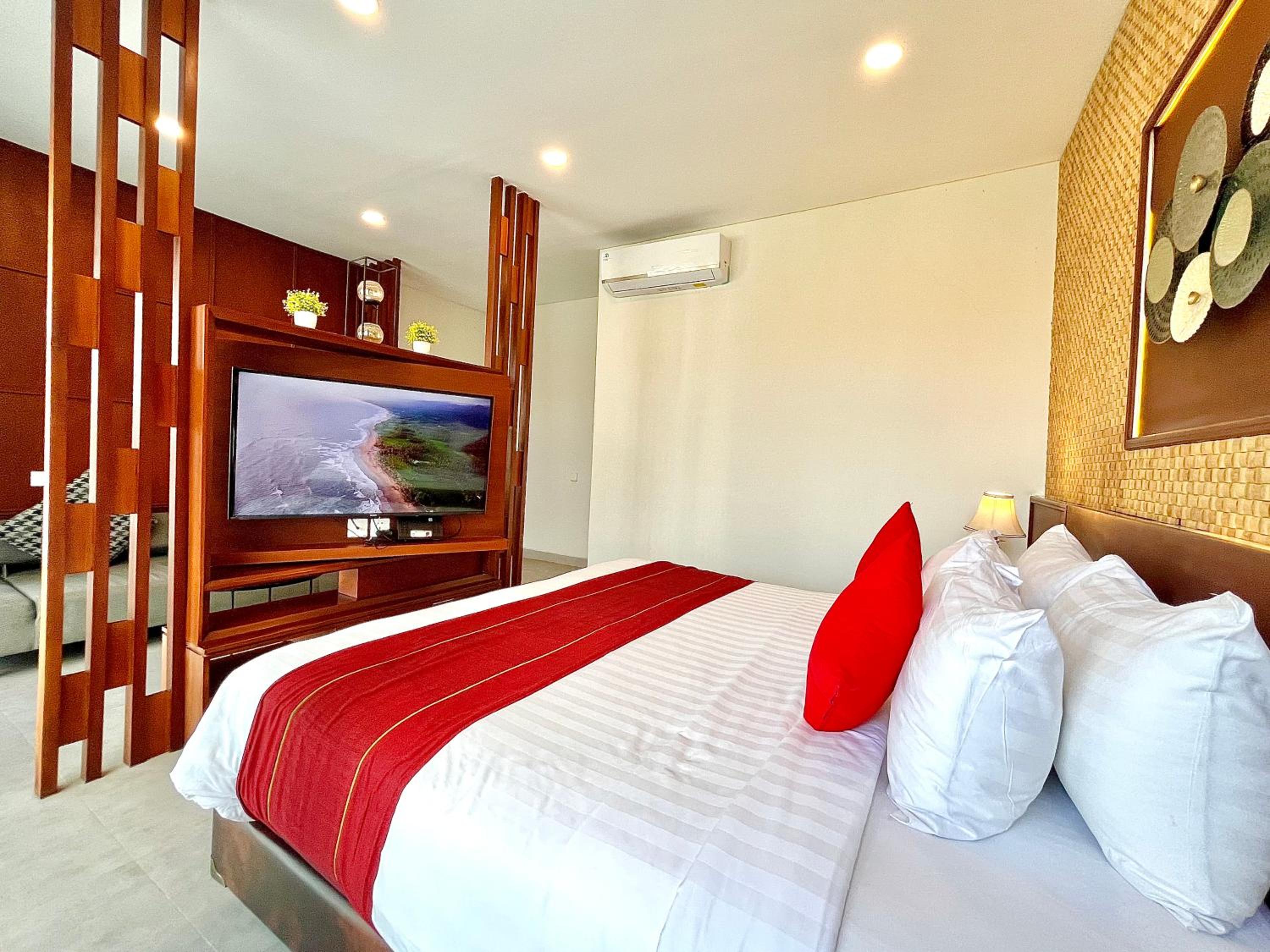 Suite One-Bedroom Villa with Private Pool - Photo 6