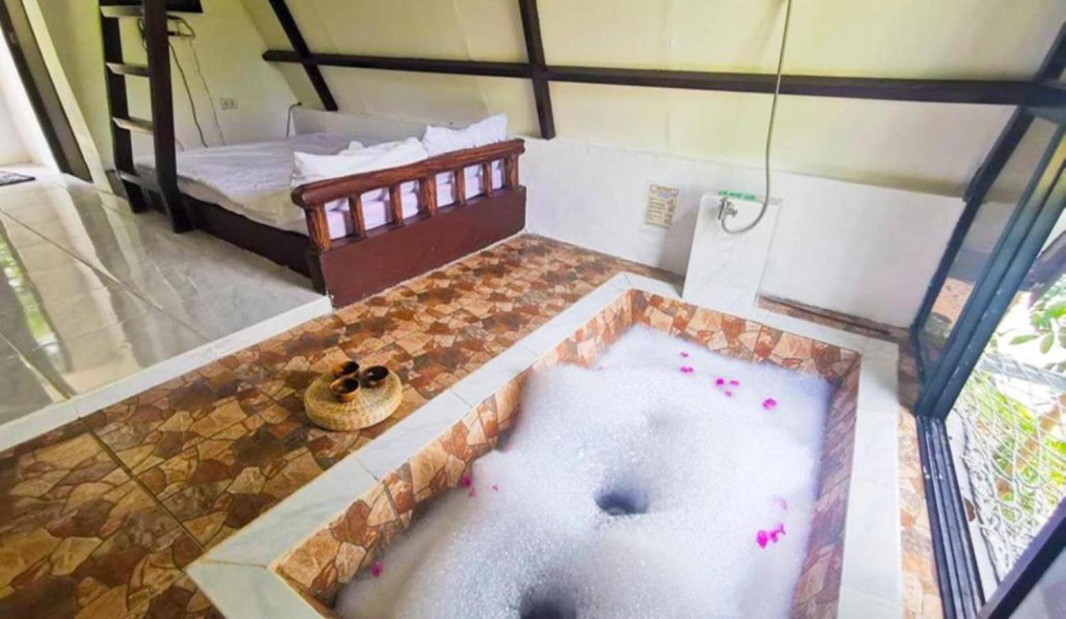 Deluxe Double Room - Photo 1