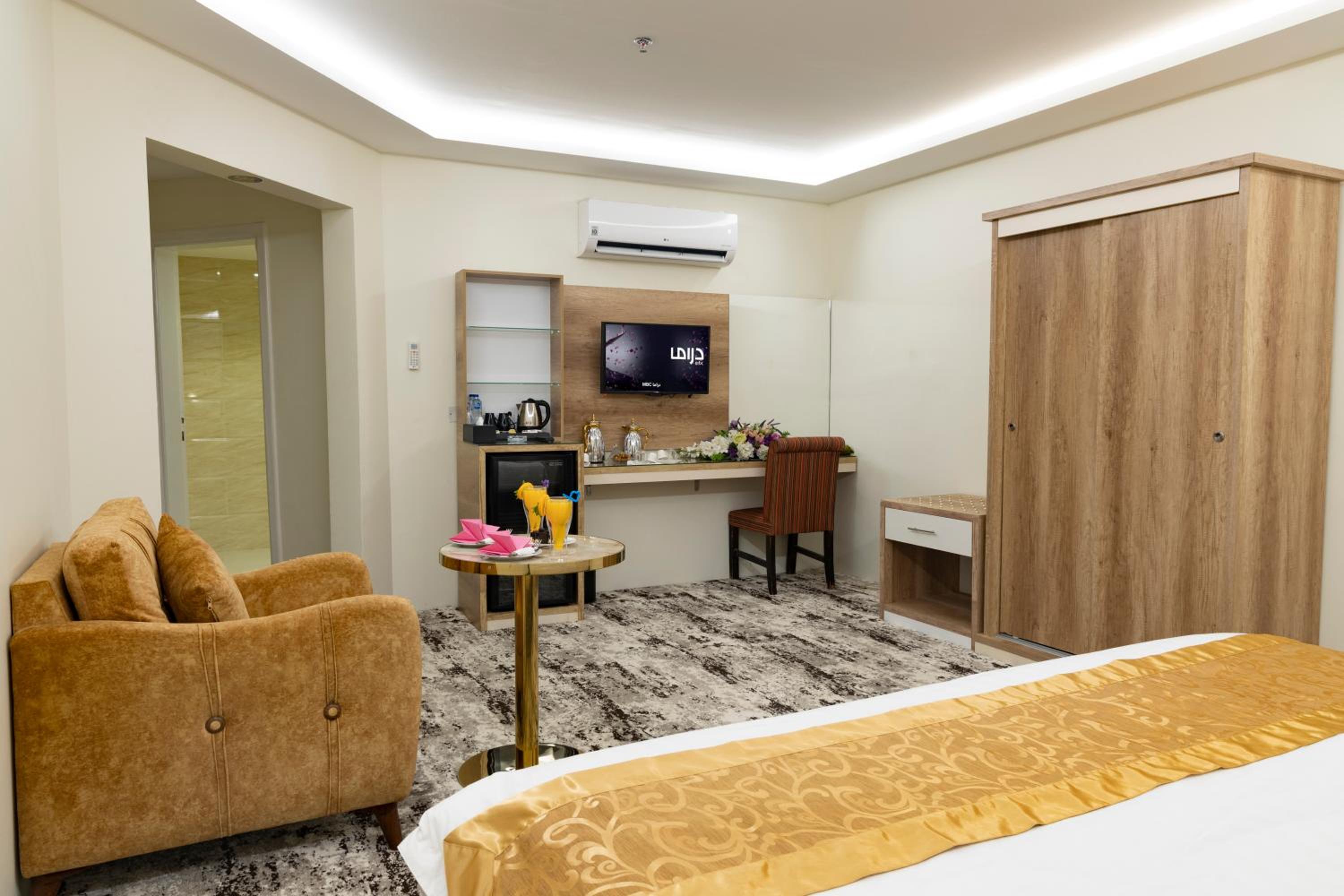 Deluxe Double Or Twin Room - Photo 15