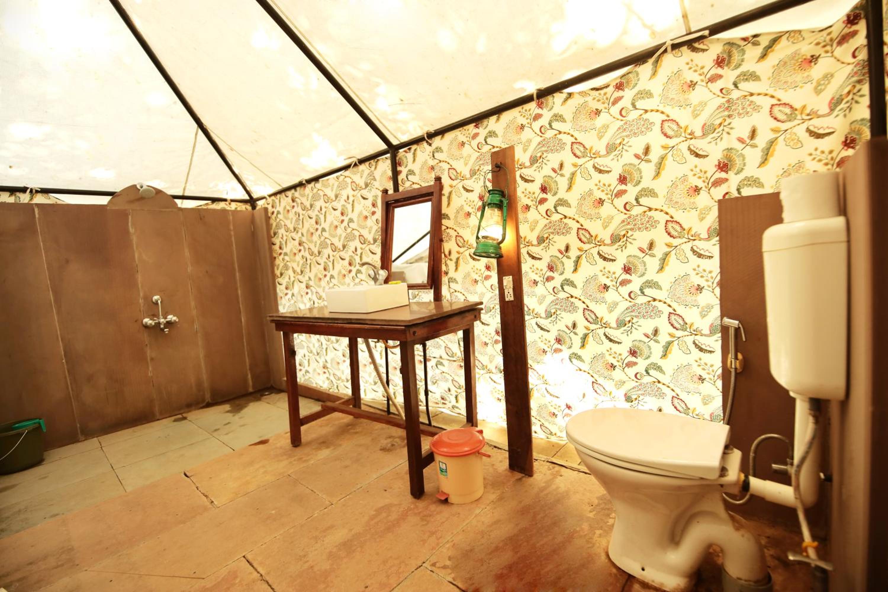 Tent Room photo 2