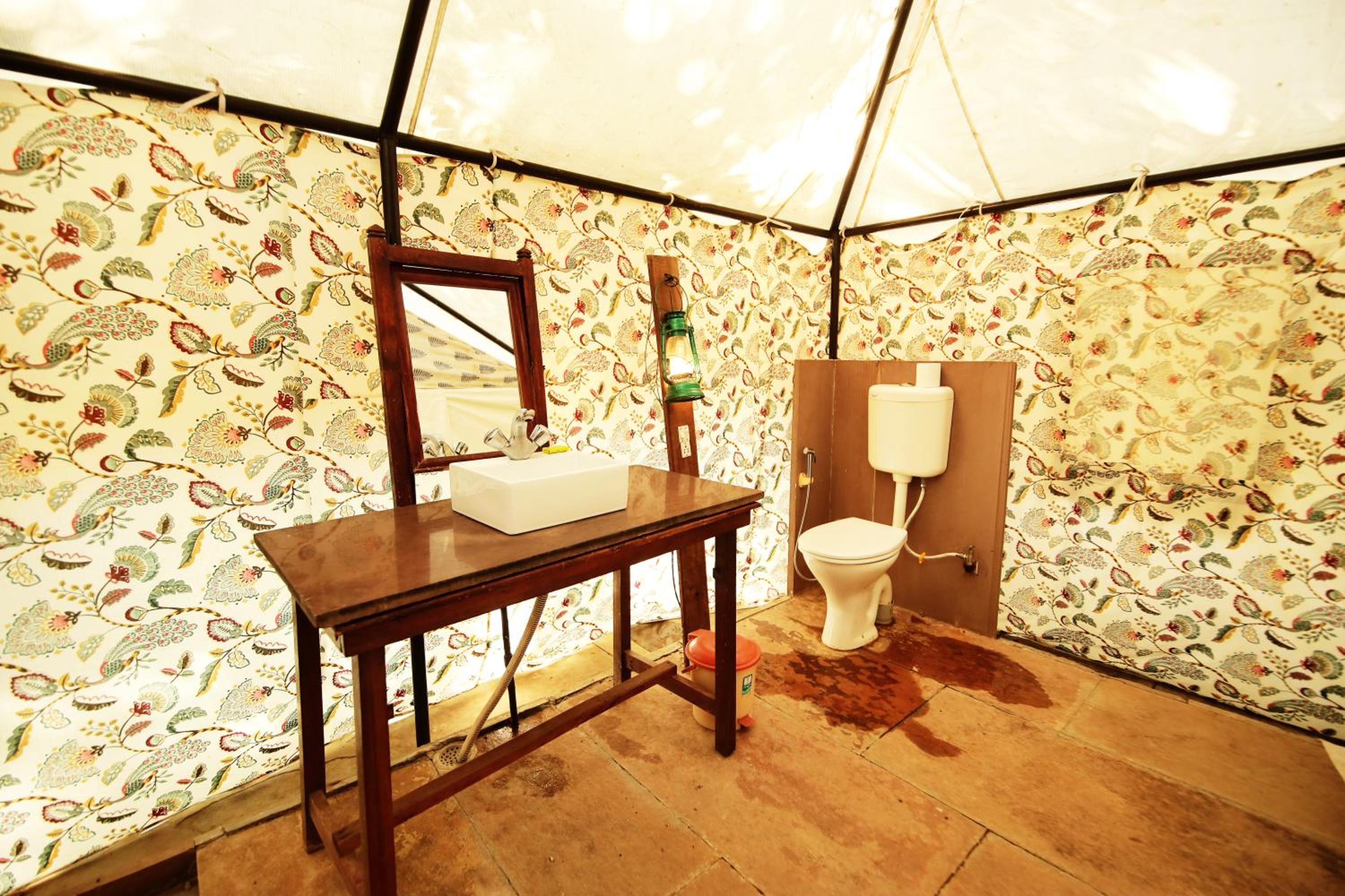 Tent Room photo 3