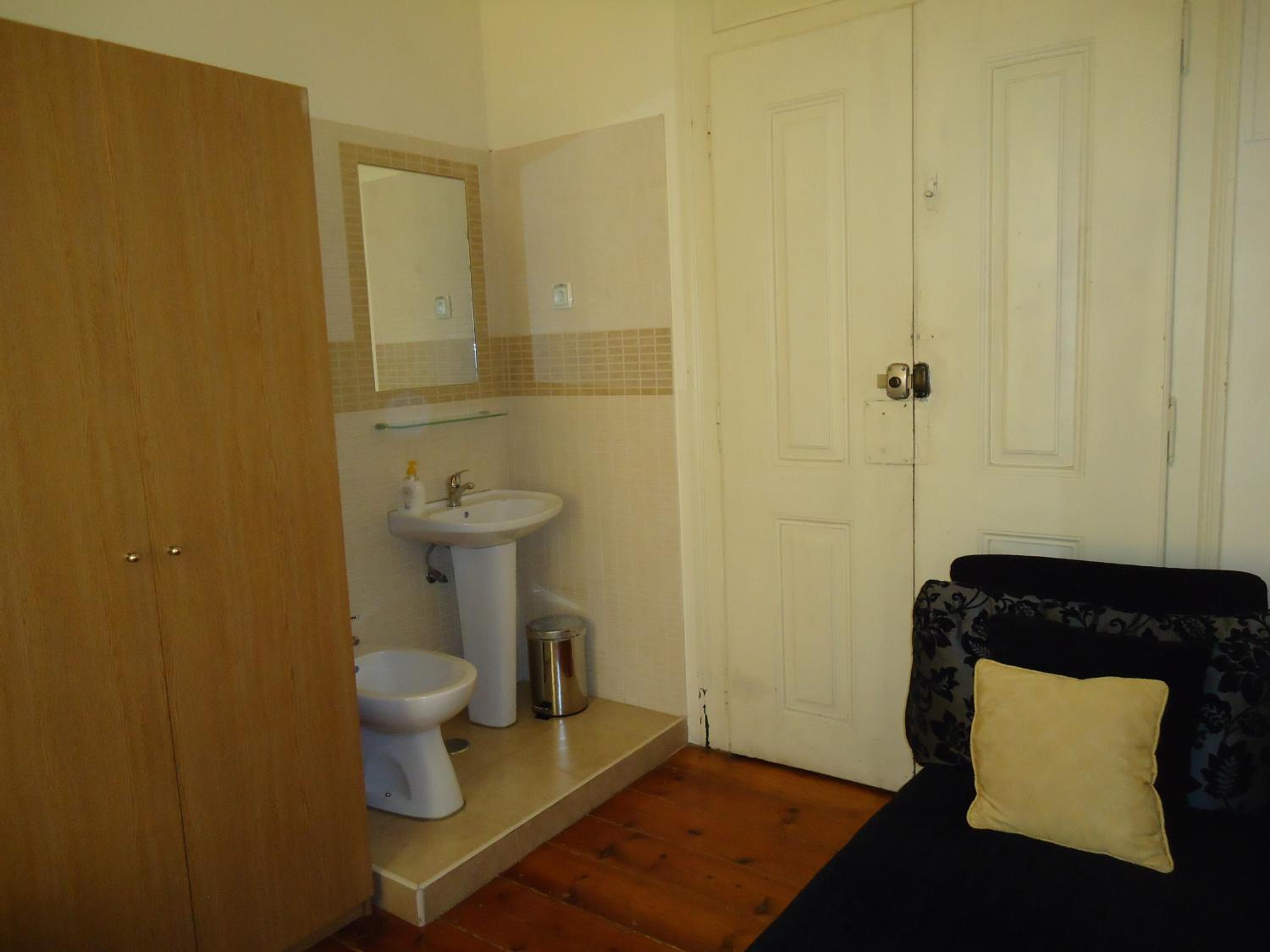 Double or Twin Room with Shared Bathroom photo 2
