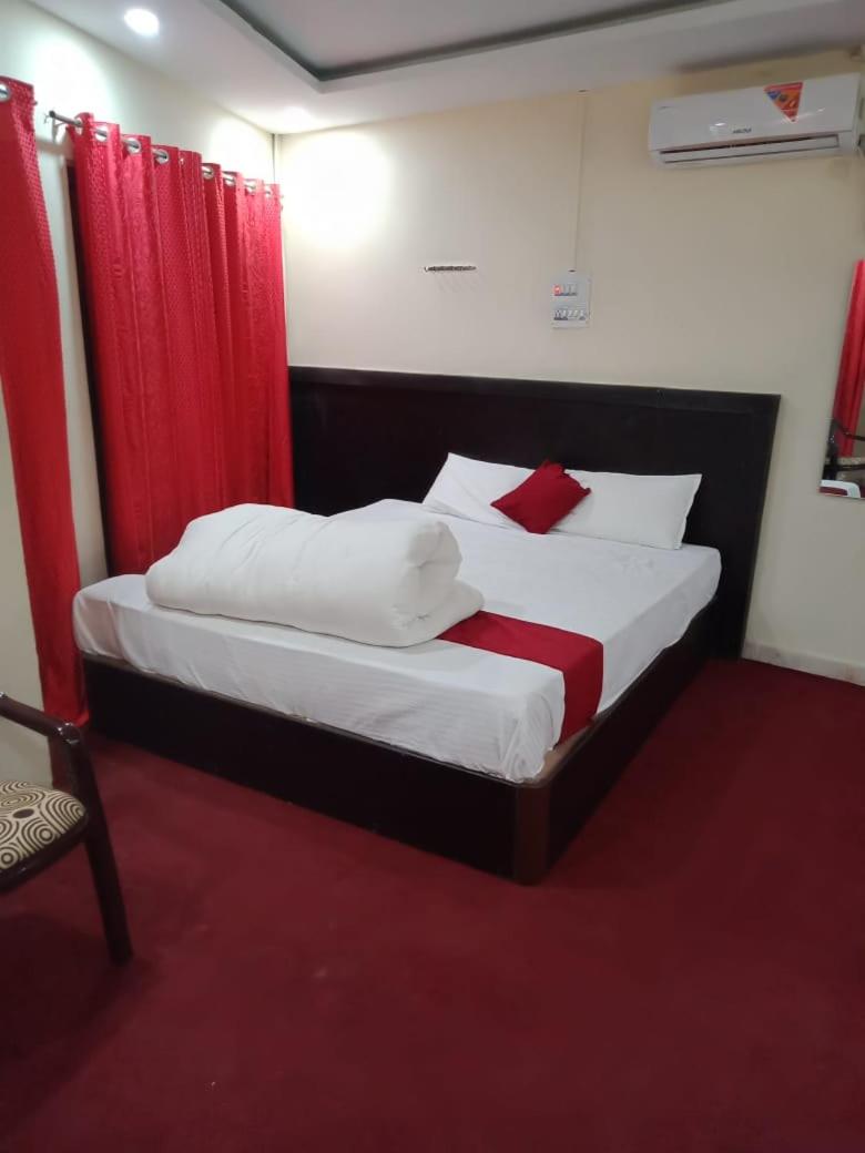 Standard Double or Twin Room photo 3