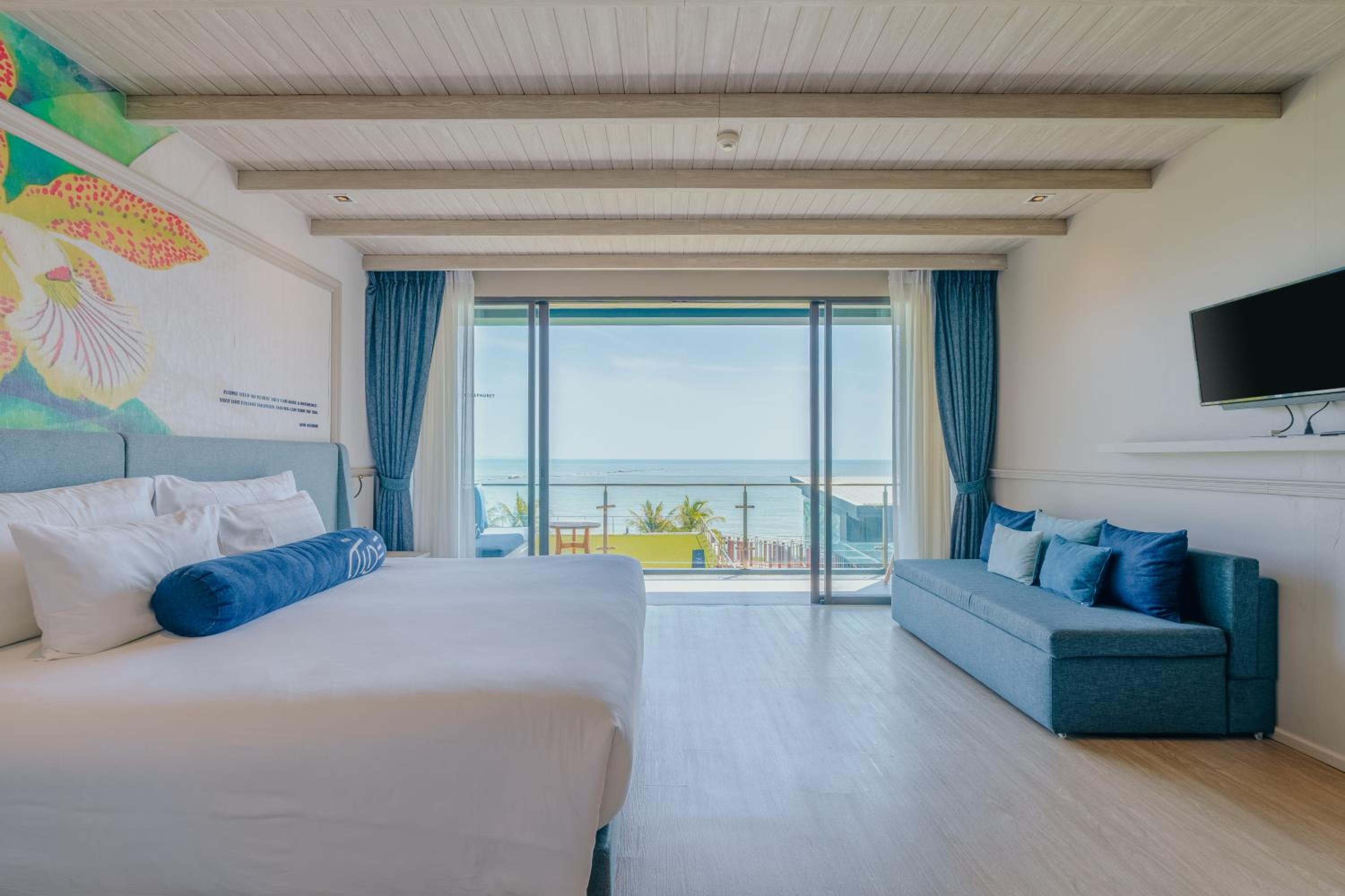 Grand Deluxe Room with Balcony