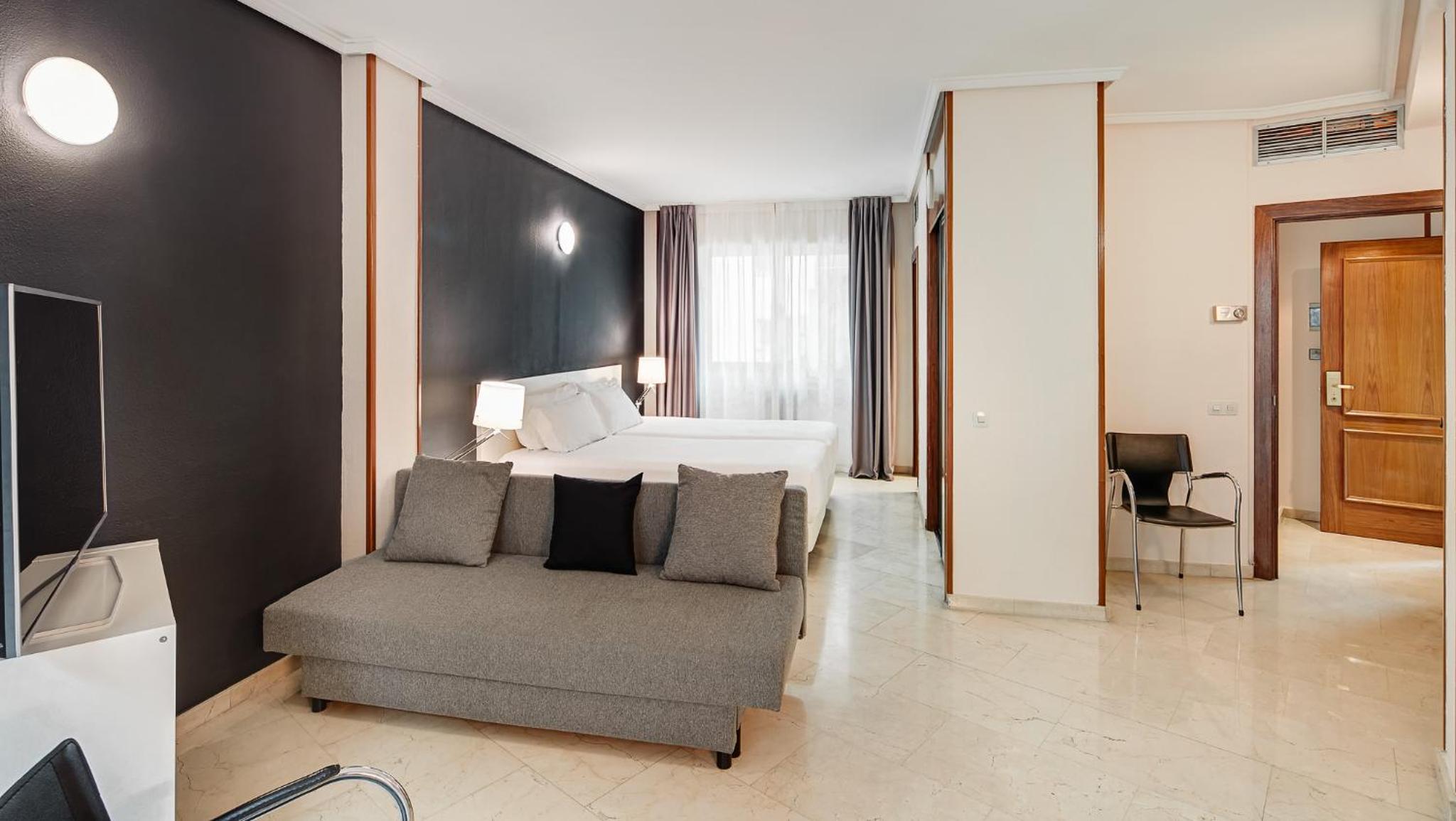 Studio Apartment photo 1