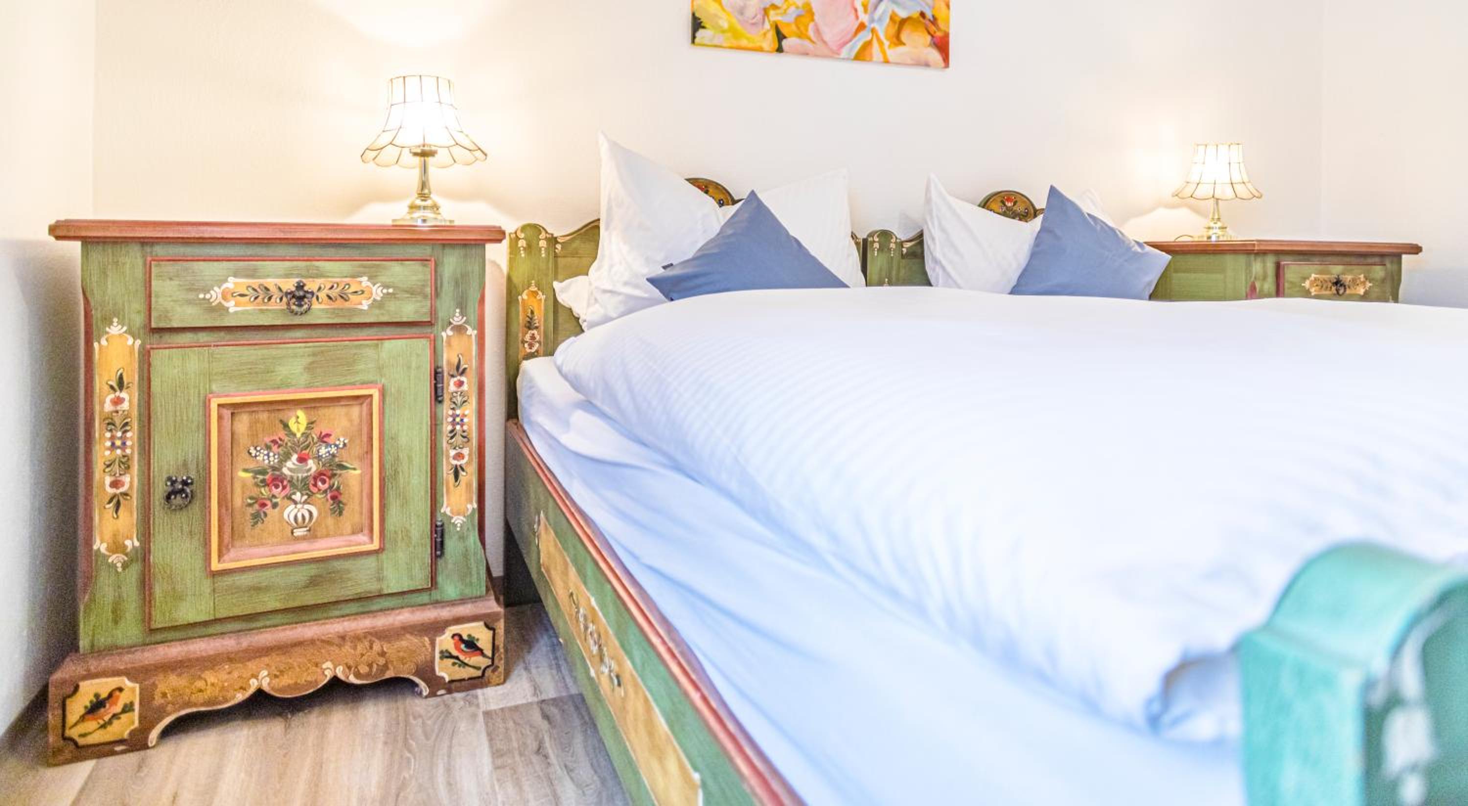 Twin Room - Photo 16