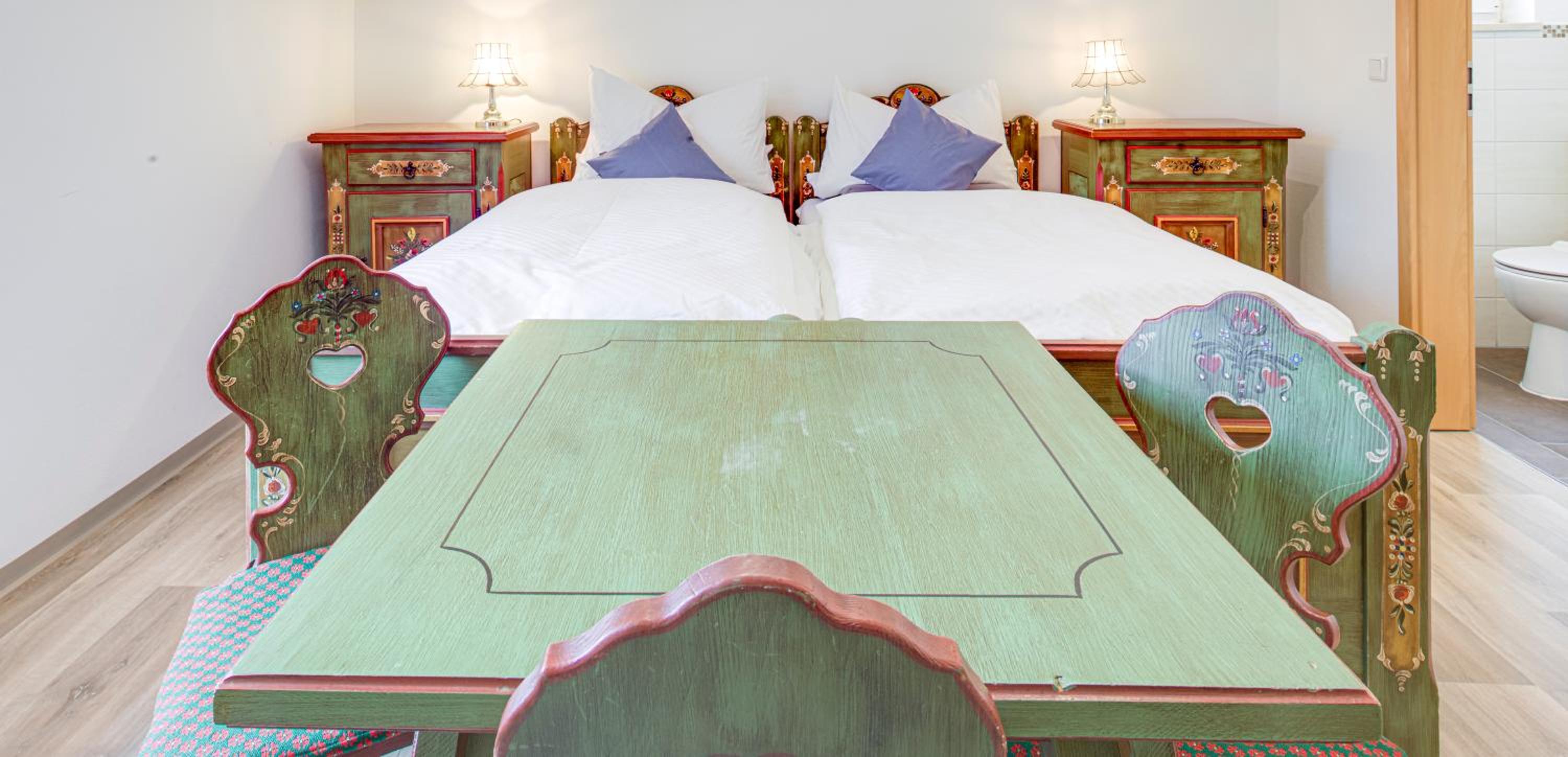 Twin Room - Photo 17