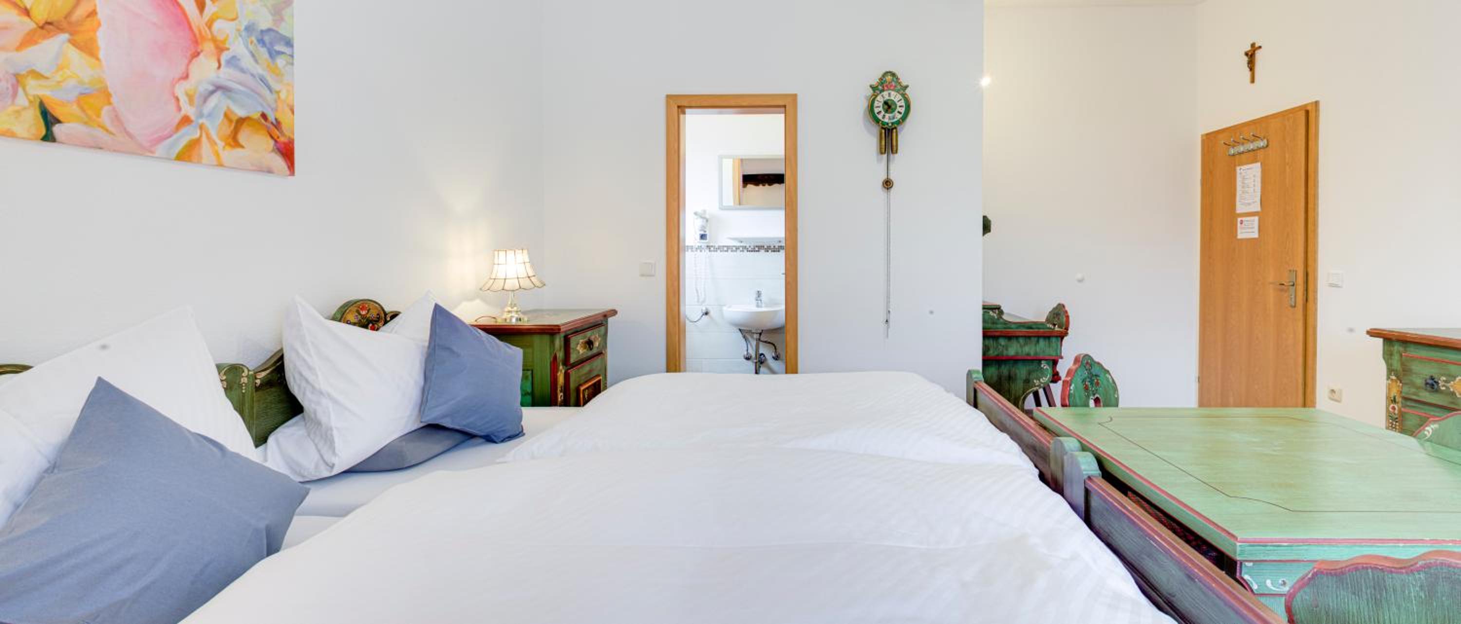 Twin Room - Photo 25