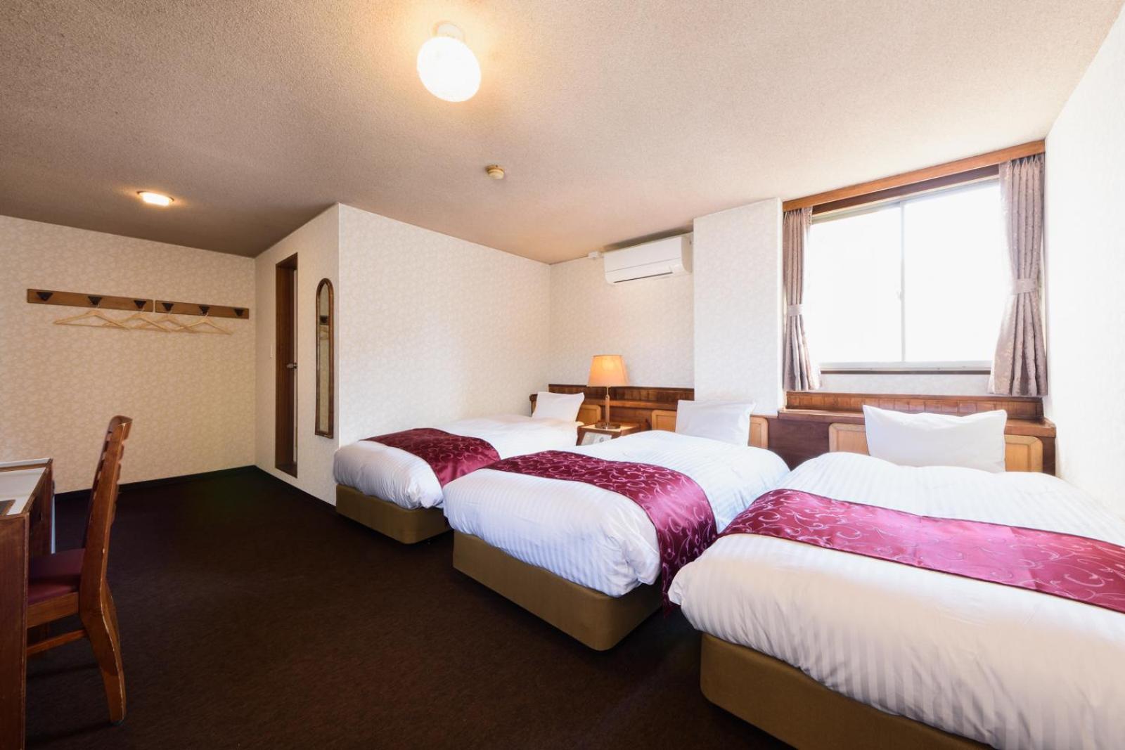 Triple Room - Photo 2