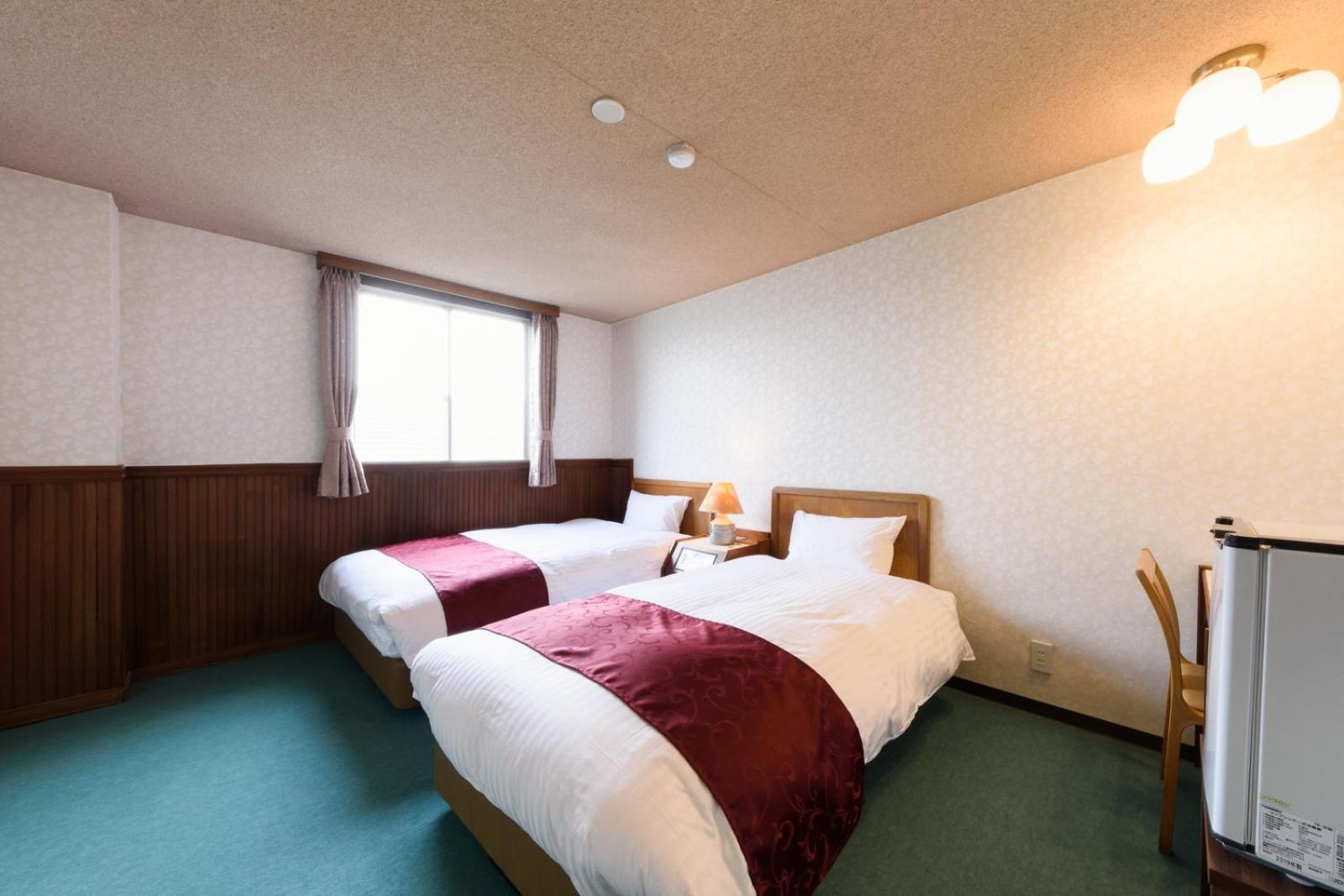 Economy Triple Room - Photo 2
