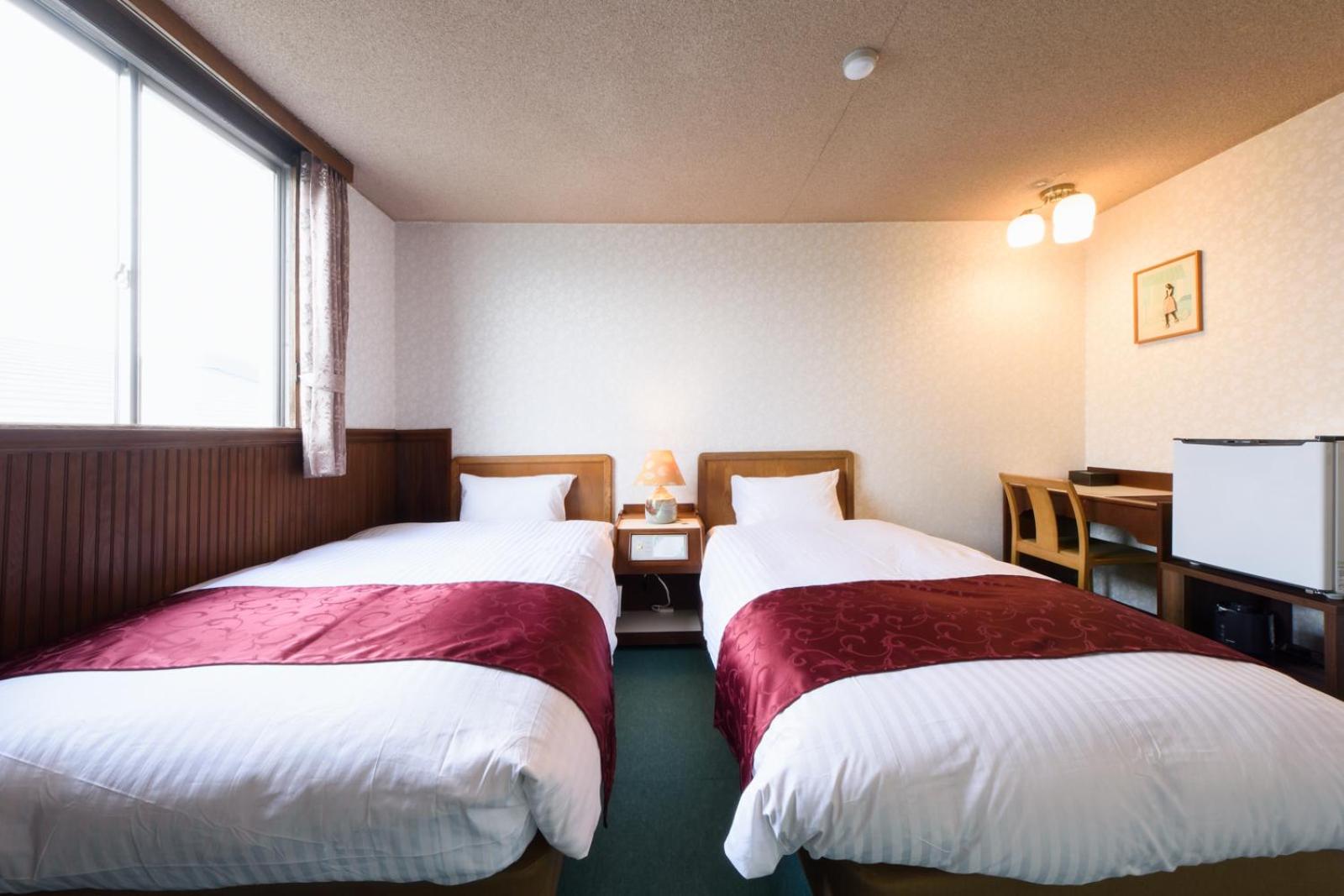 Economy Triple Room - Photo 1