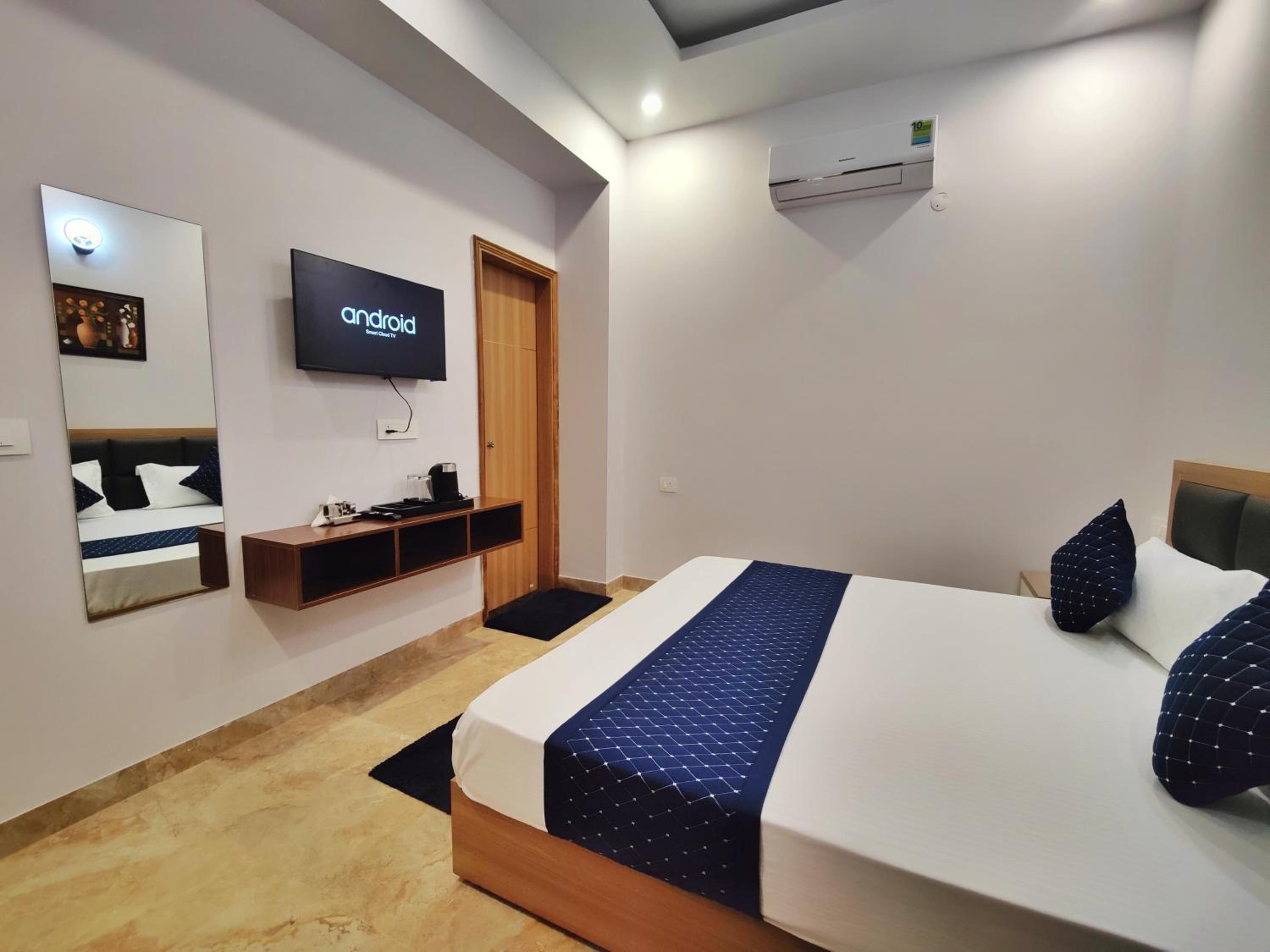 Standard Double Room - Photo 7