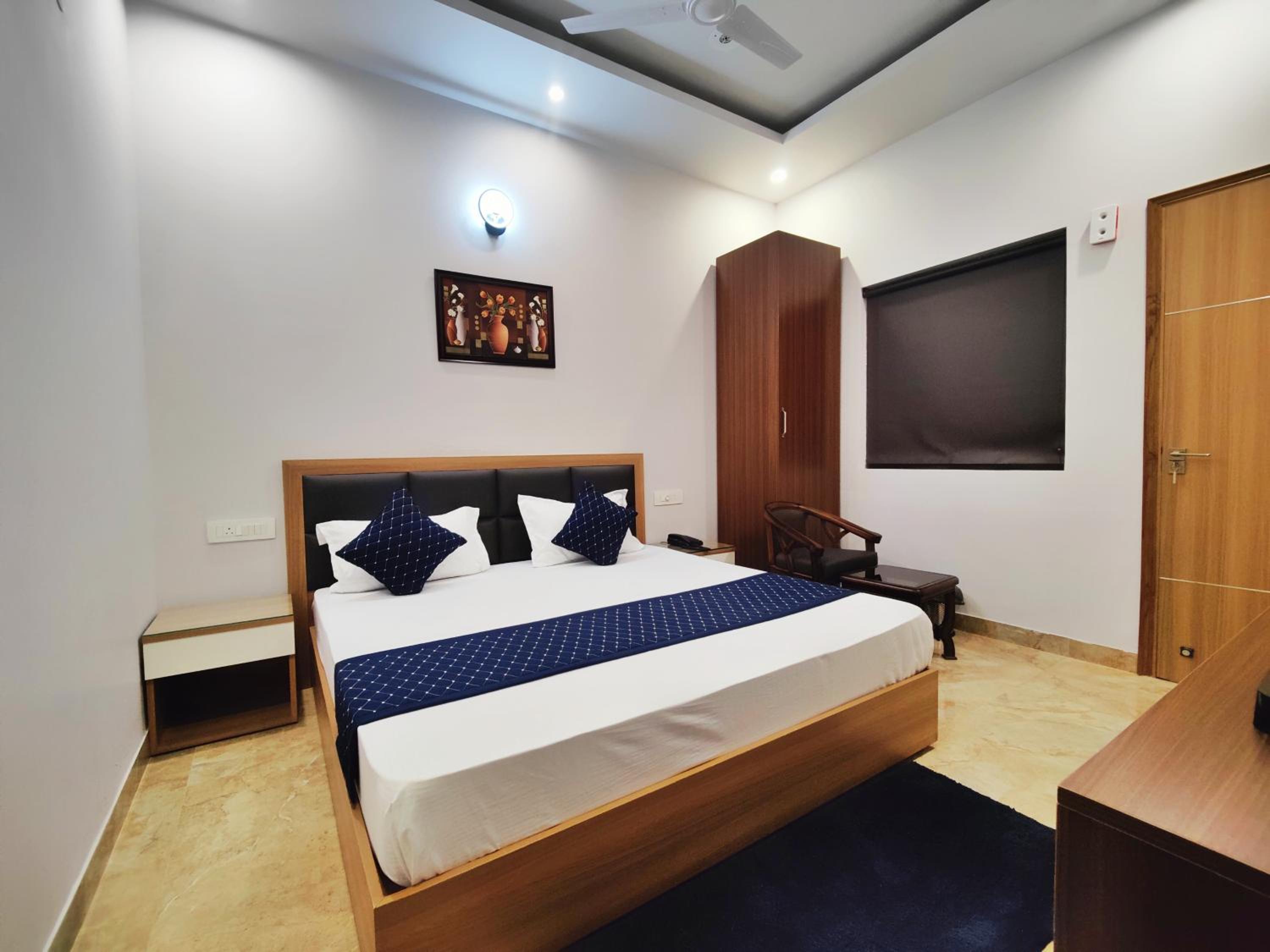 Standard Double Room - Photo 4