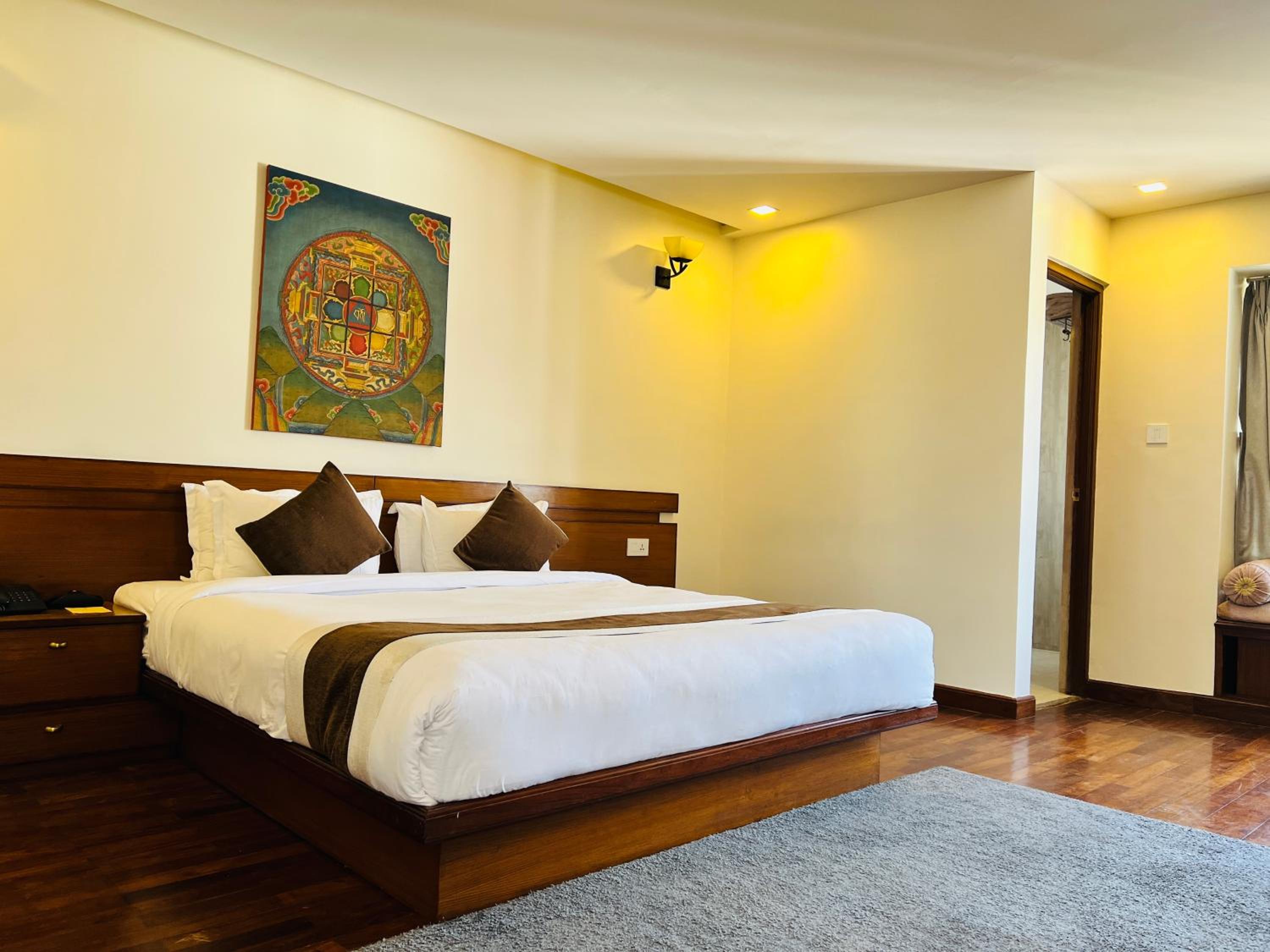 Deluxe King Room - Photo 5
