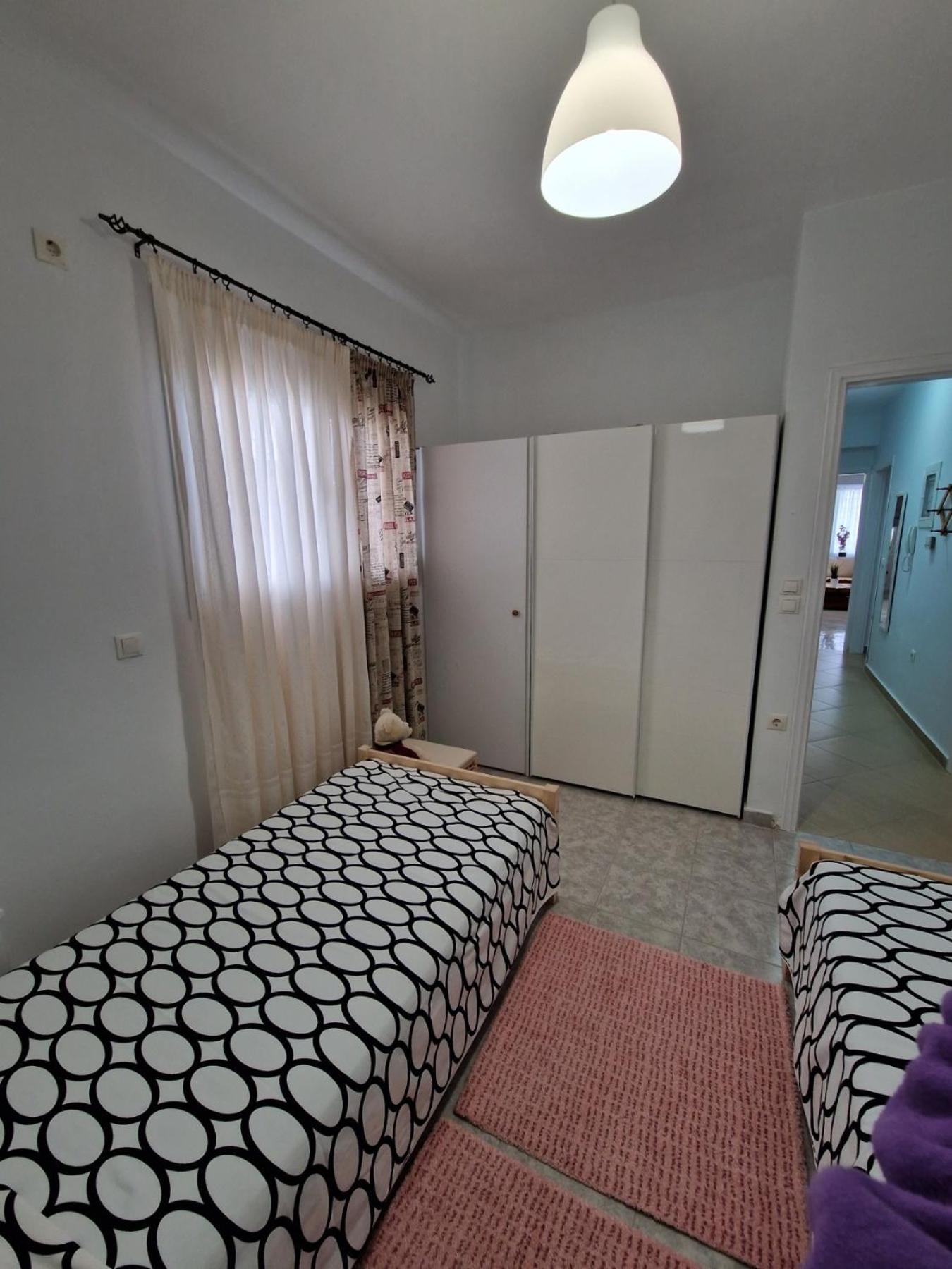 Two-Bedroom Apartment - Photo 7