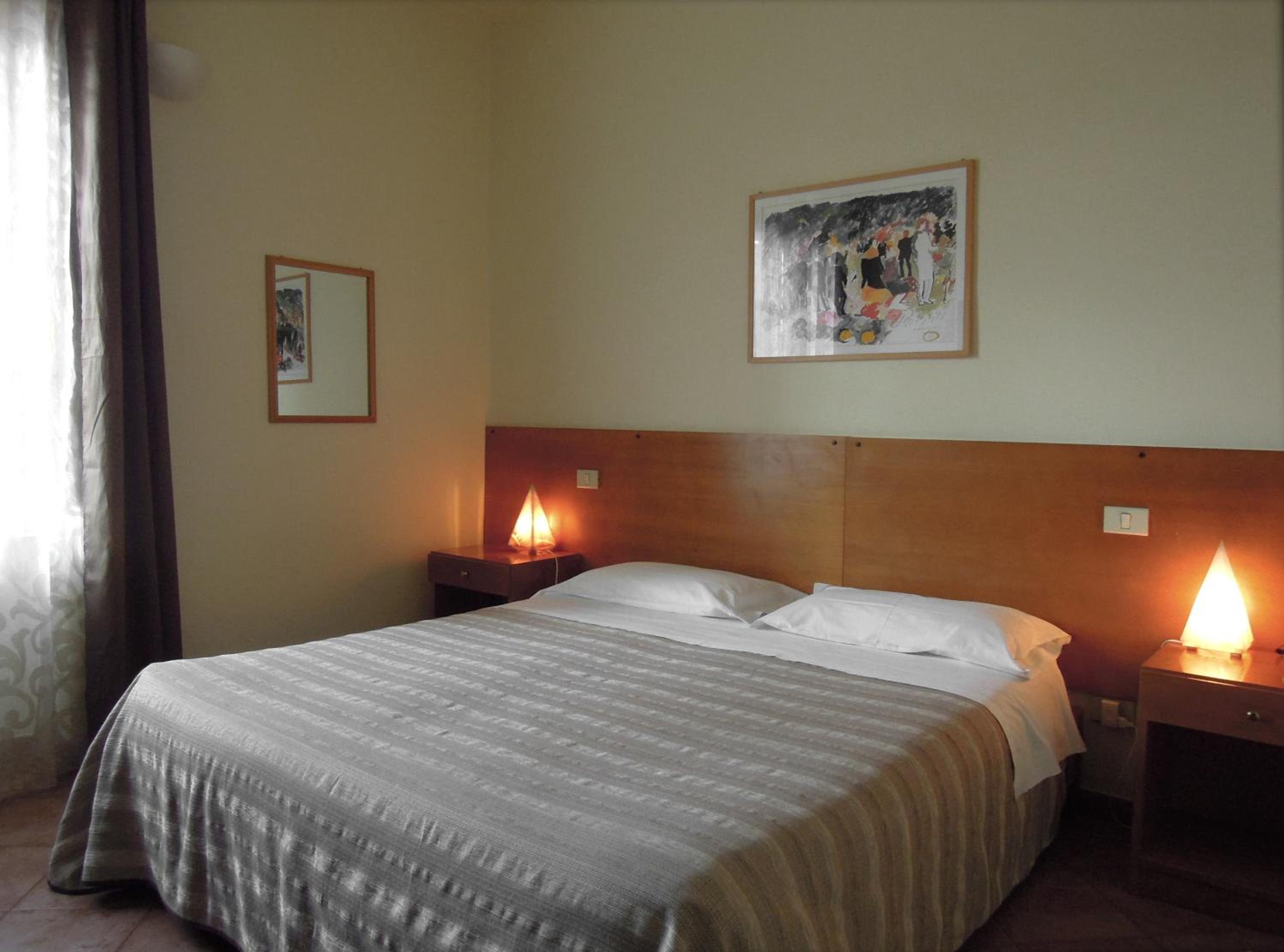 Double or Twin Room - Photo 1