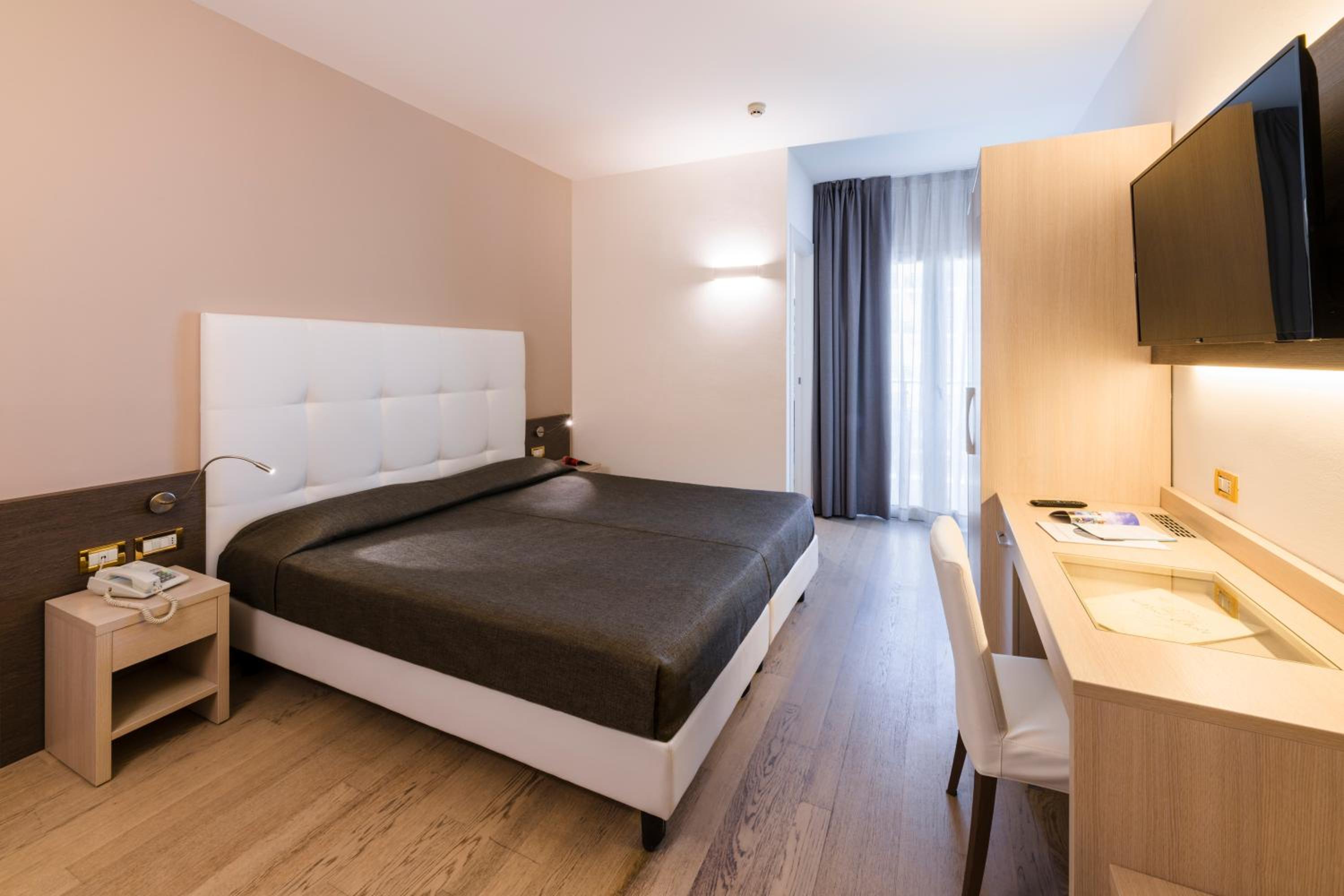Triple Room - Photo 2