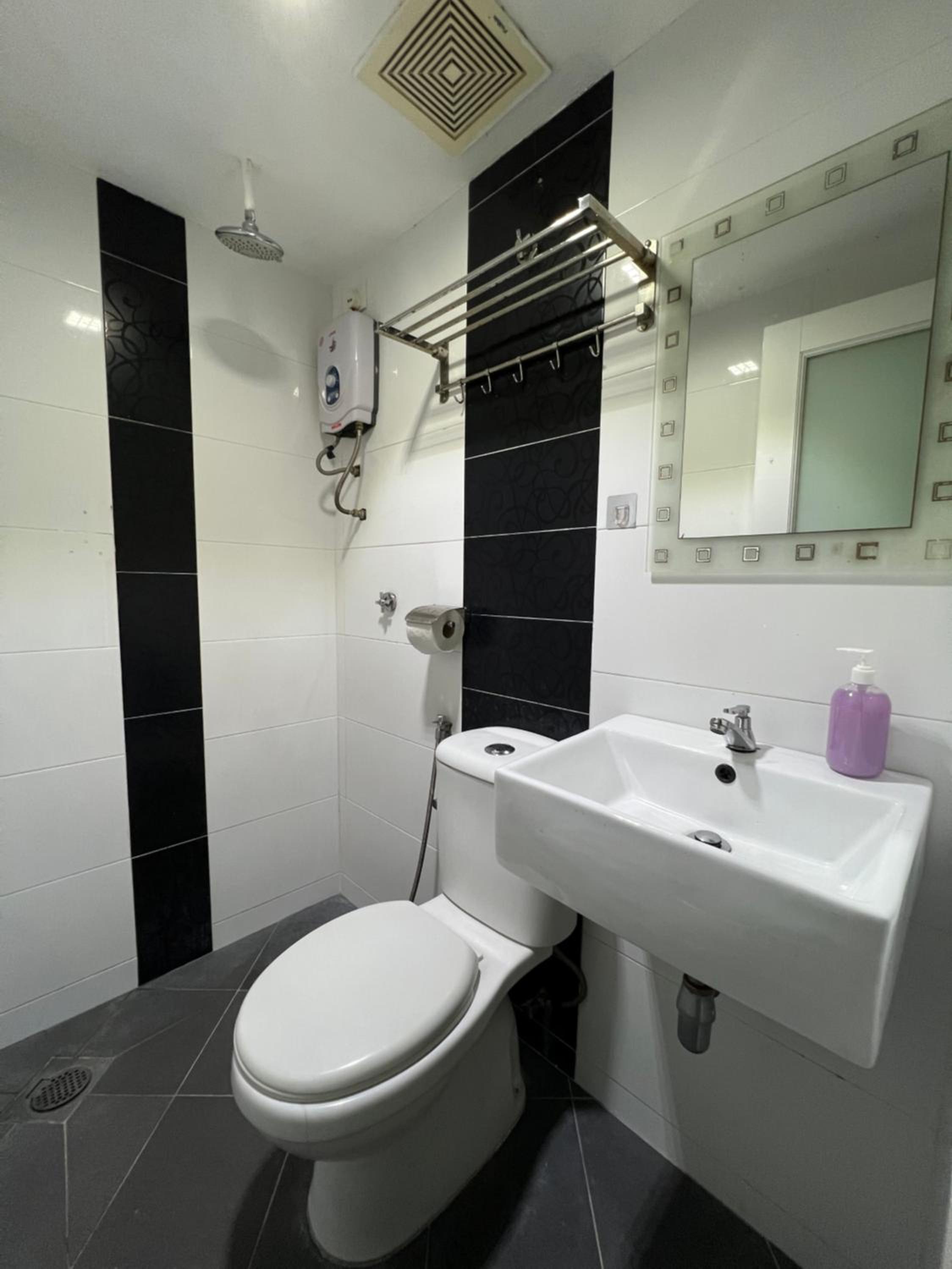 Single Room photo 3