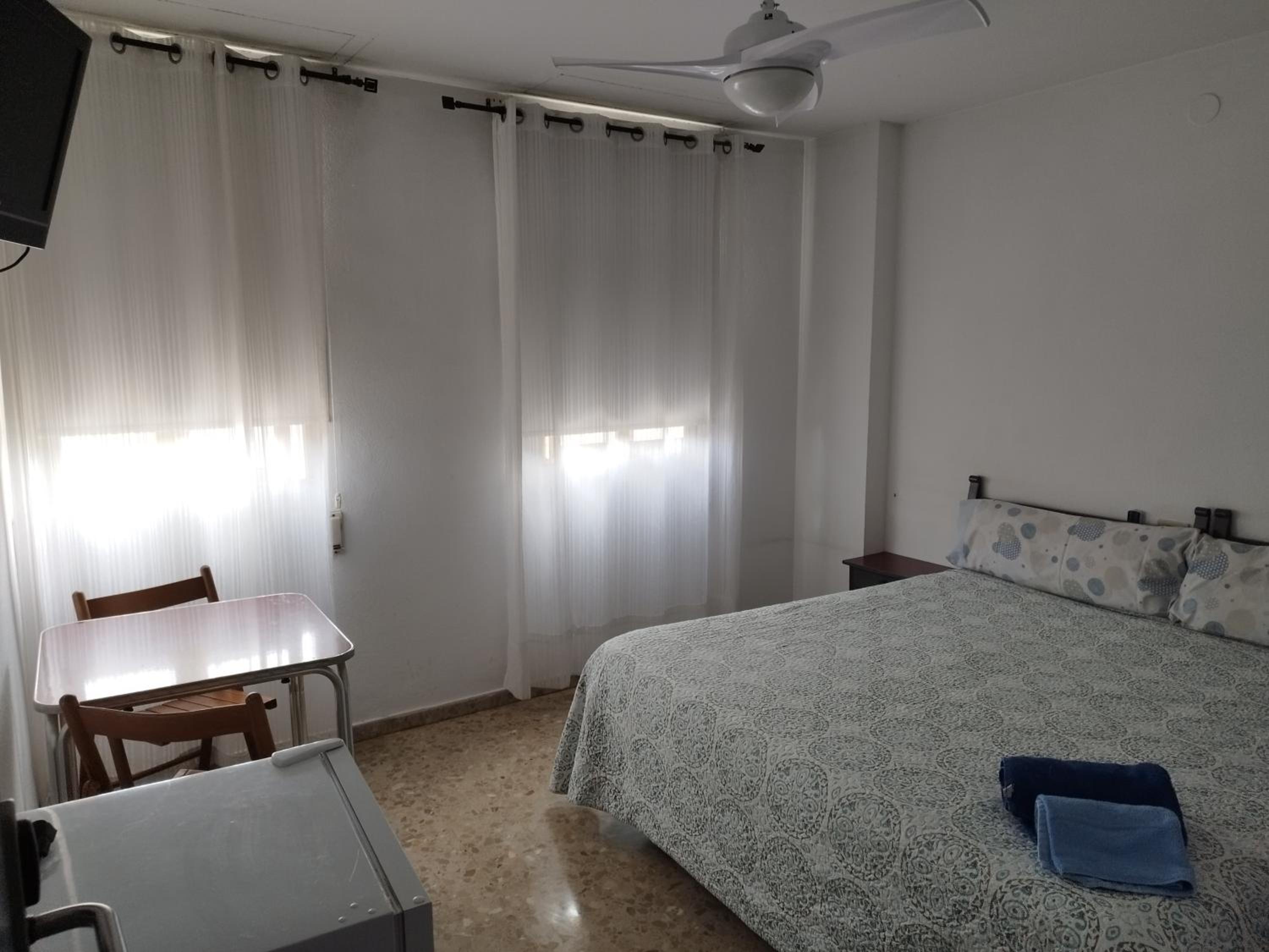 Habitación Doble o con Dos Camas con Baño Compartido