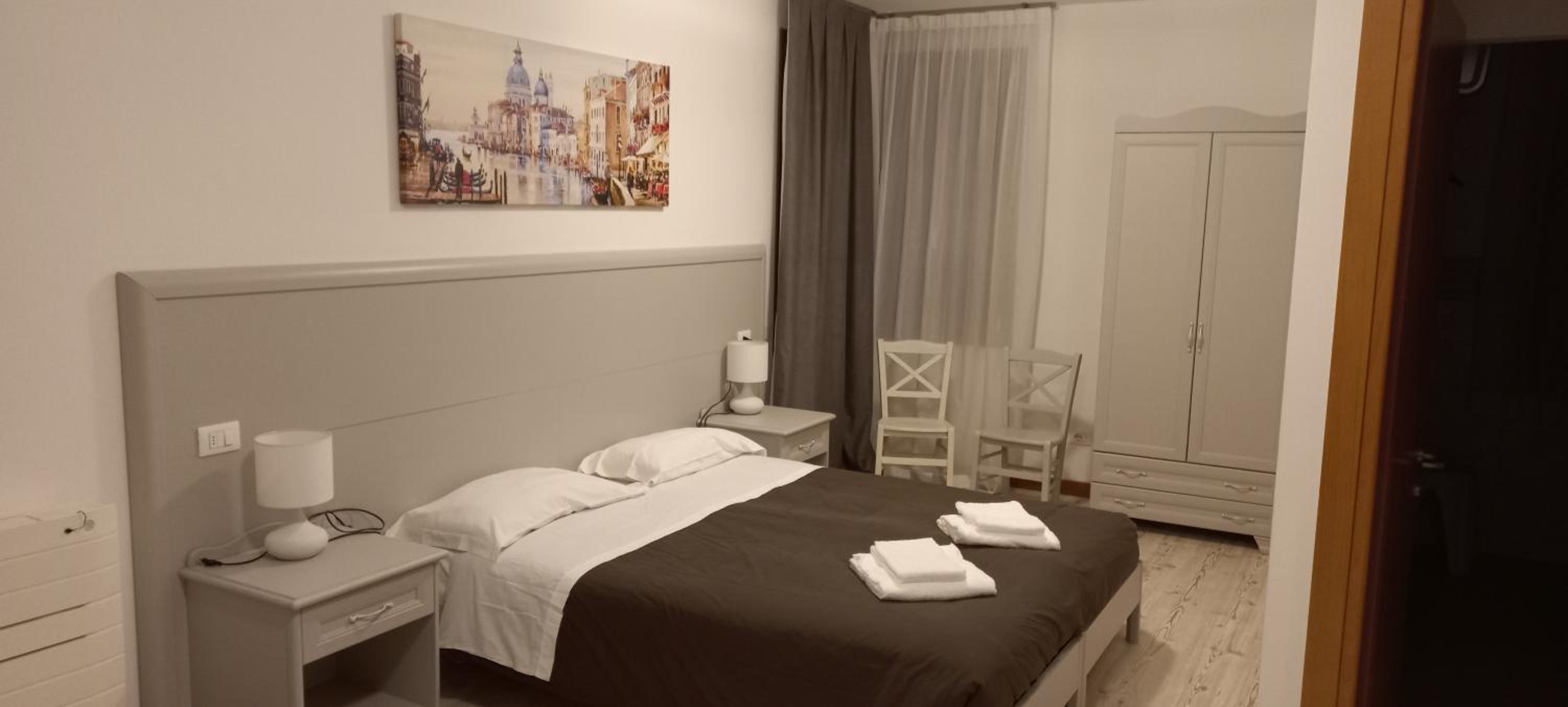 Double or Twin Room with Private Bathroom photo 1